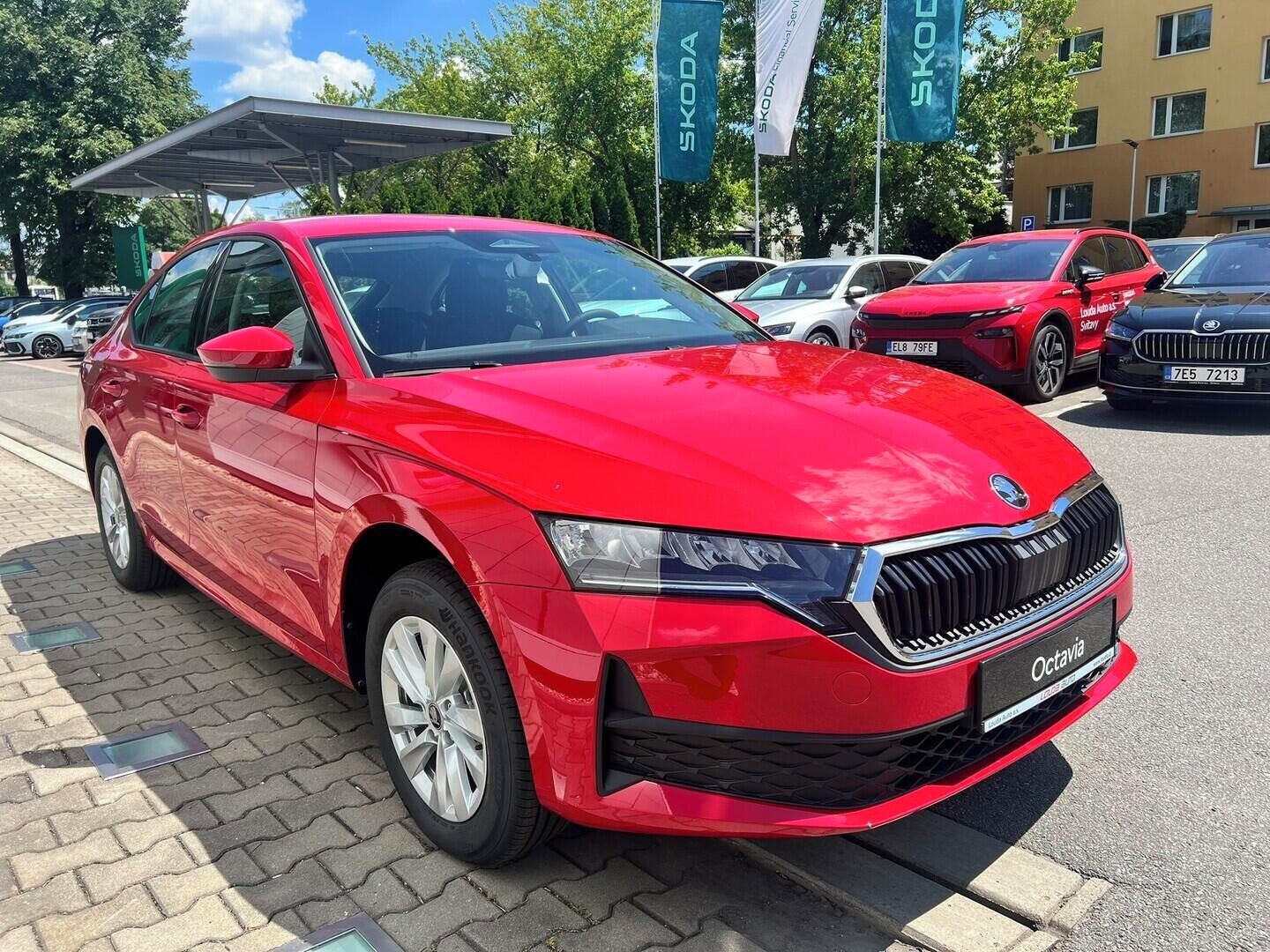 Škoda Octavia, Essence Liftback 85 kW - fotka 3