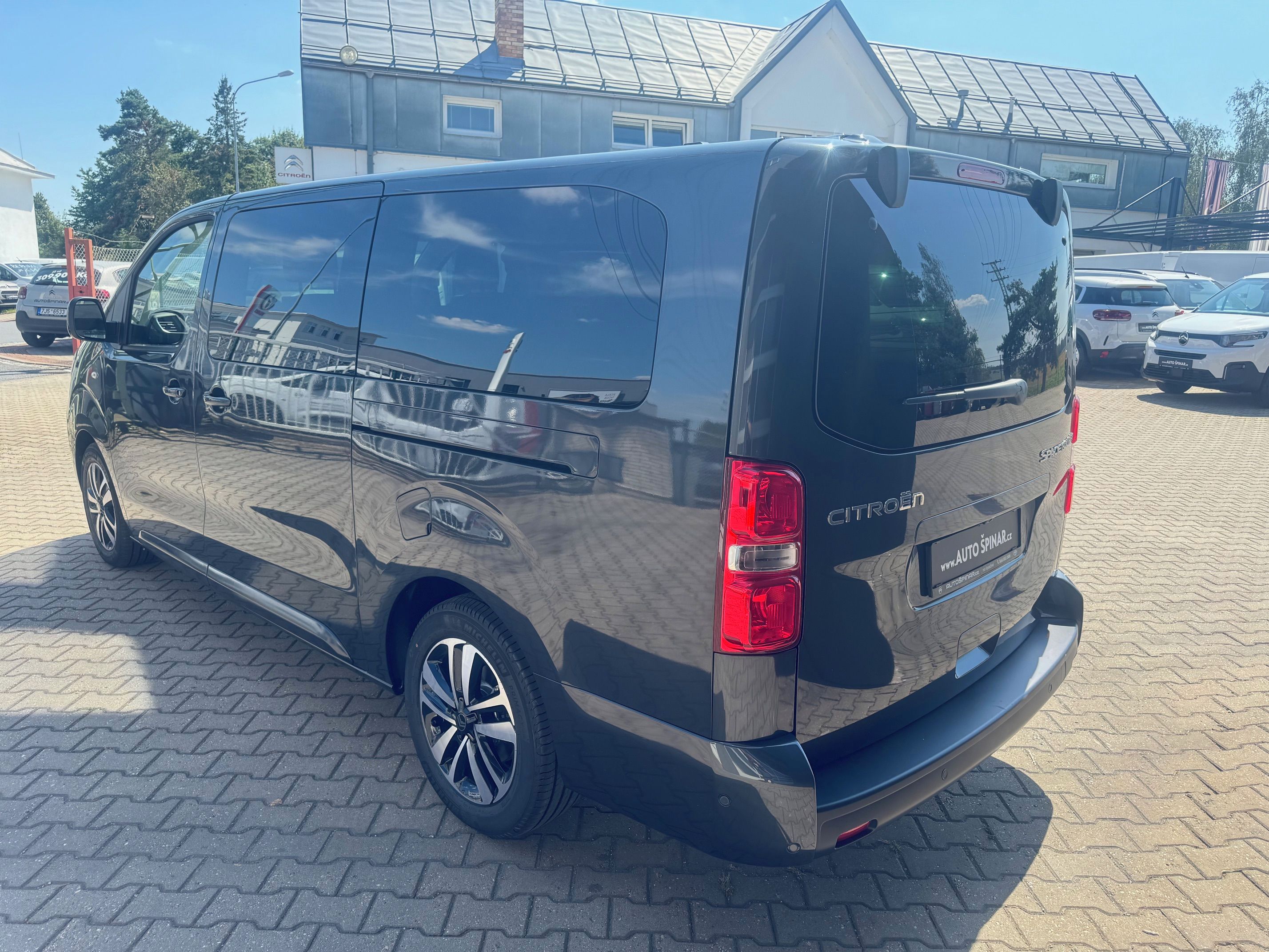 Citroën SpaceTourer, FEEL XL 2.2 HDi 180k EAT8 8 mí - fotka 6