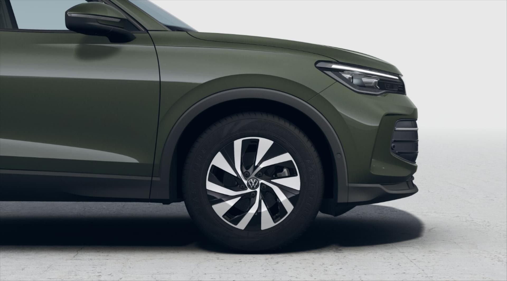 Volkswagen Tiguan, 1,5   People 1,5 eTSI mHEV - fotka 6