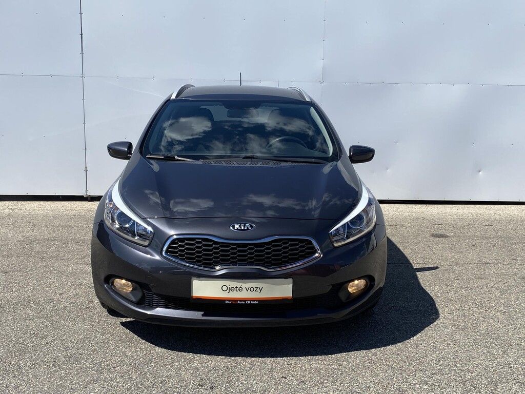 Kia Cee´d, 1,4i 73 kW - fotka 5