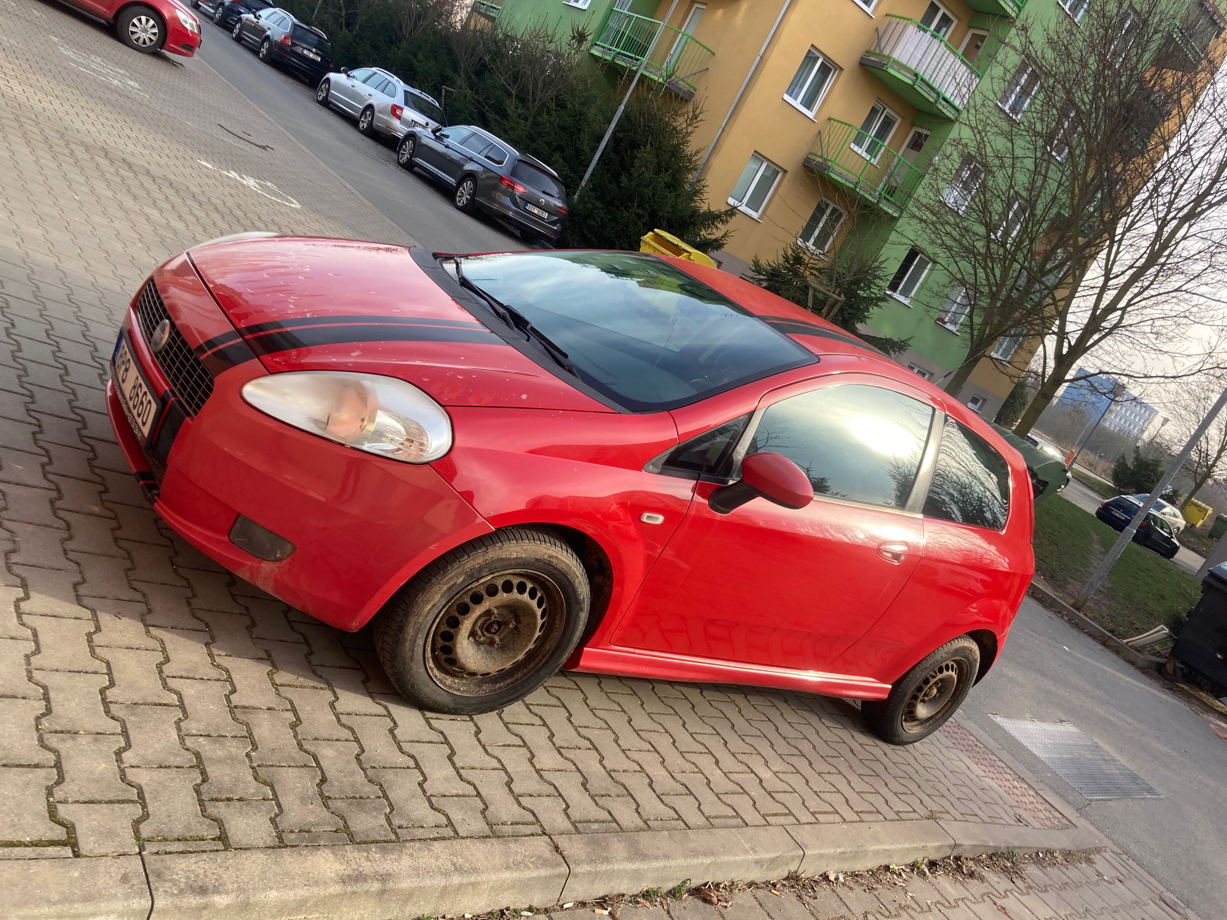 Fiat Grande Punto, 1,4 70kw nová STK - fotka 2