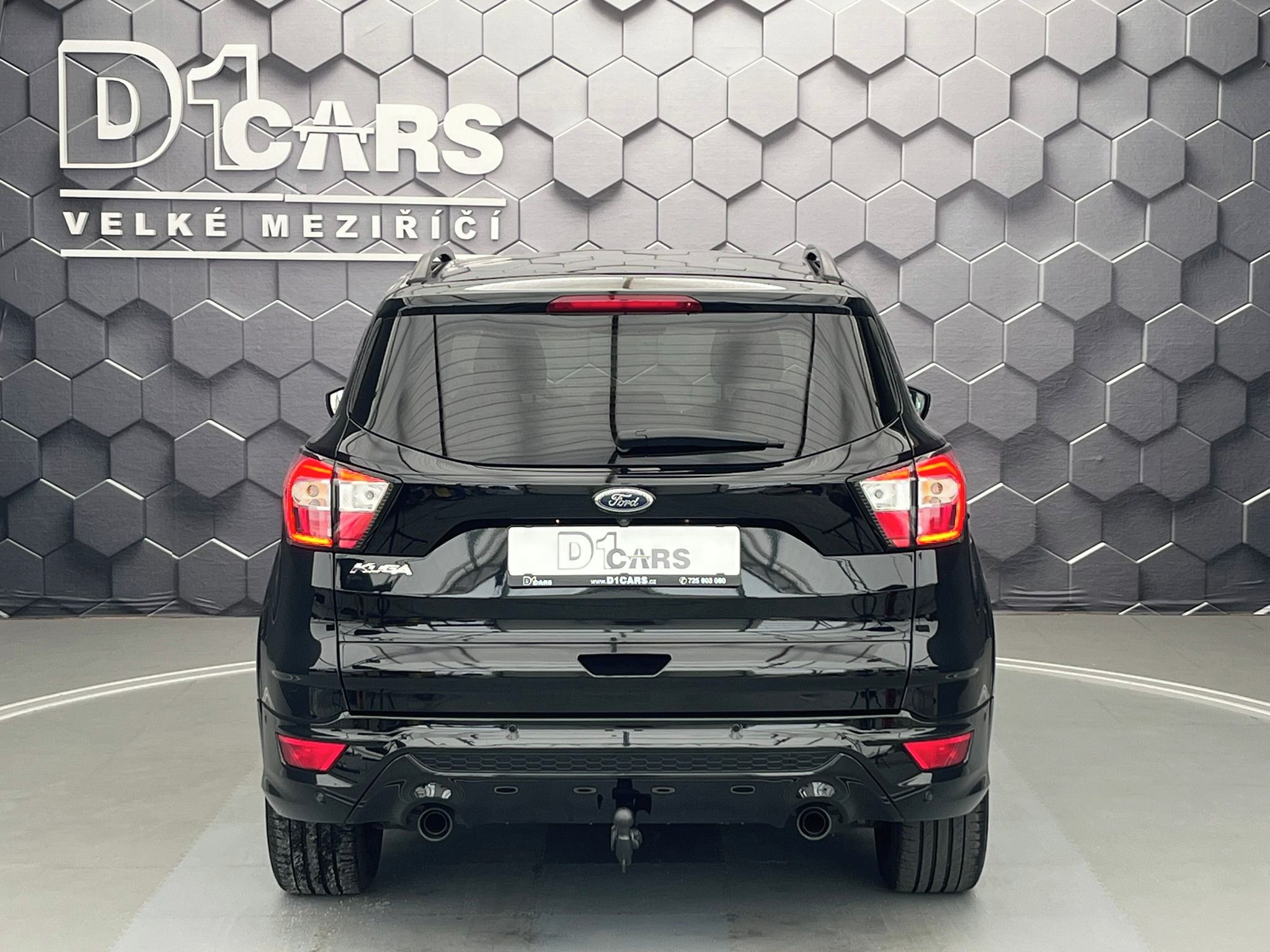 Ford Kuga, 2.0 TDCi ST-Line manuál - fotka 3
