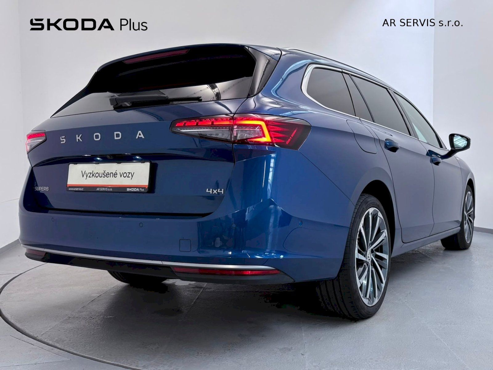 Škoda Superb, COMBI L&K 2.0TDI/ 142kW 7DSG 4 - fotka 2
