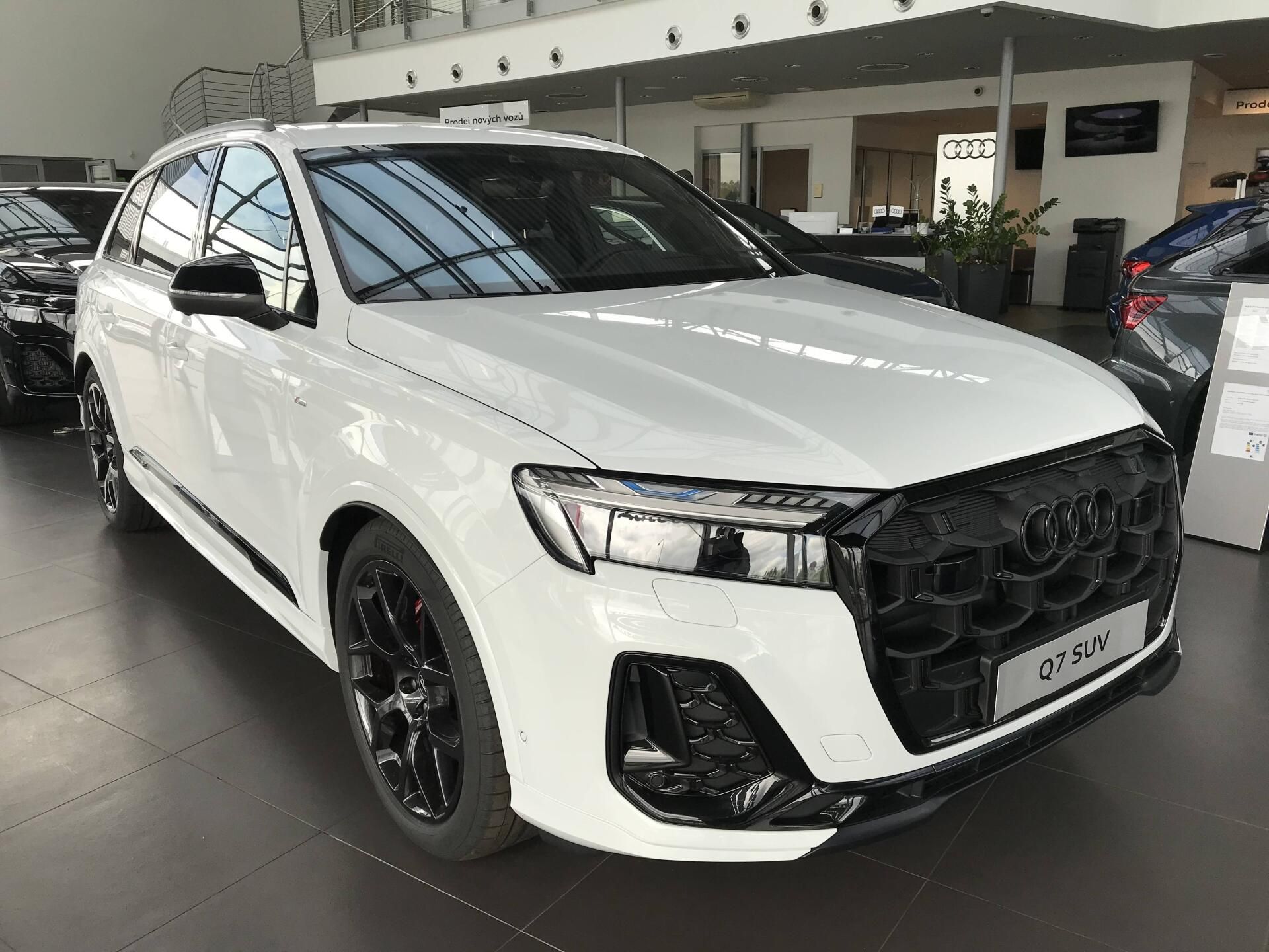 Audi Q7, SUV 50 Sline Quattro 8TT 3,0TD - fotka 2