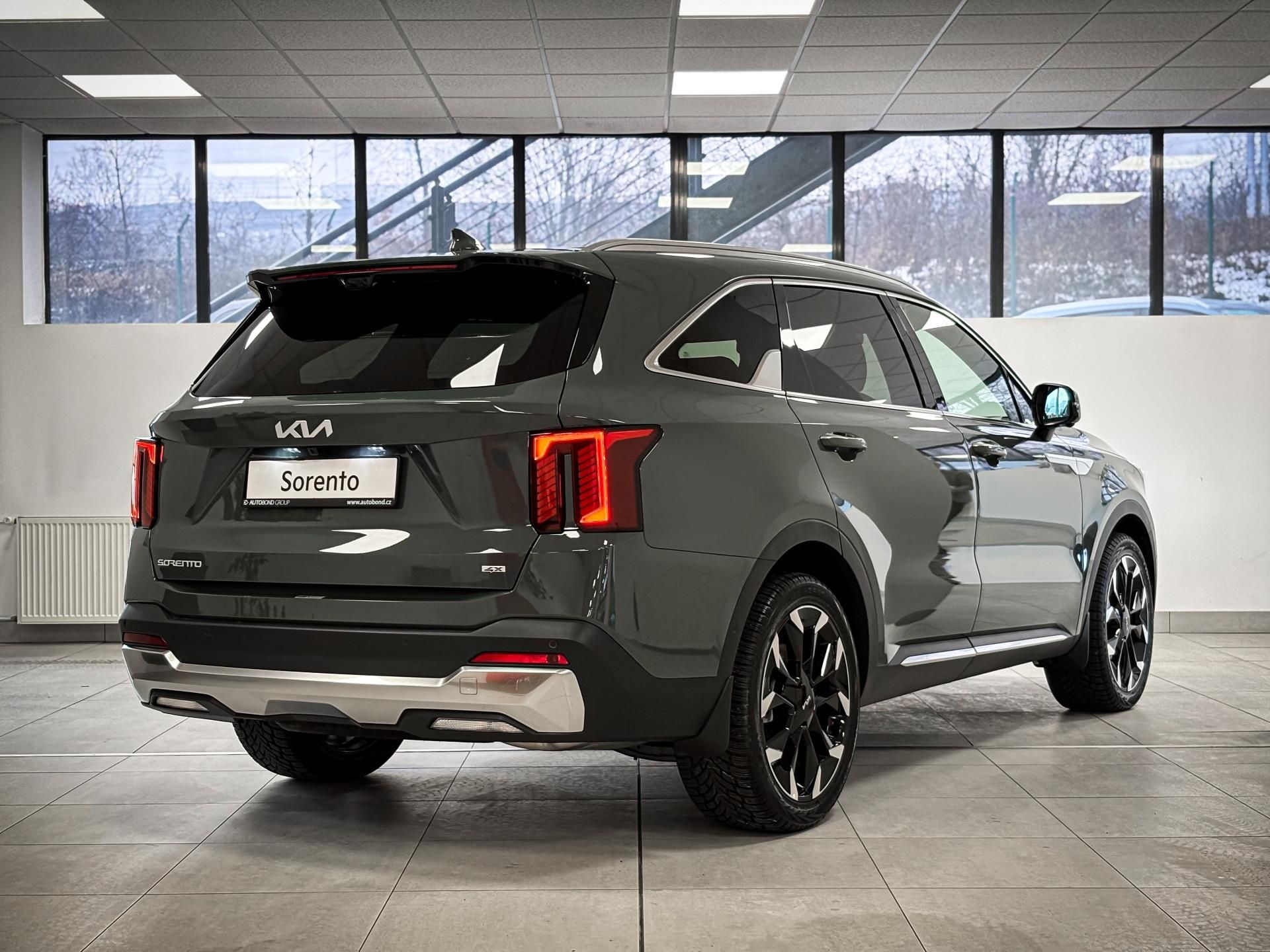 Kia Sorento, 5P TOP 2.2 CRDI 4×4 8DCT NAPPA - fotka 4