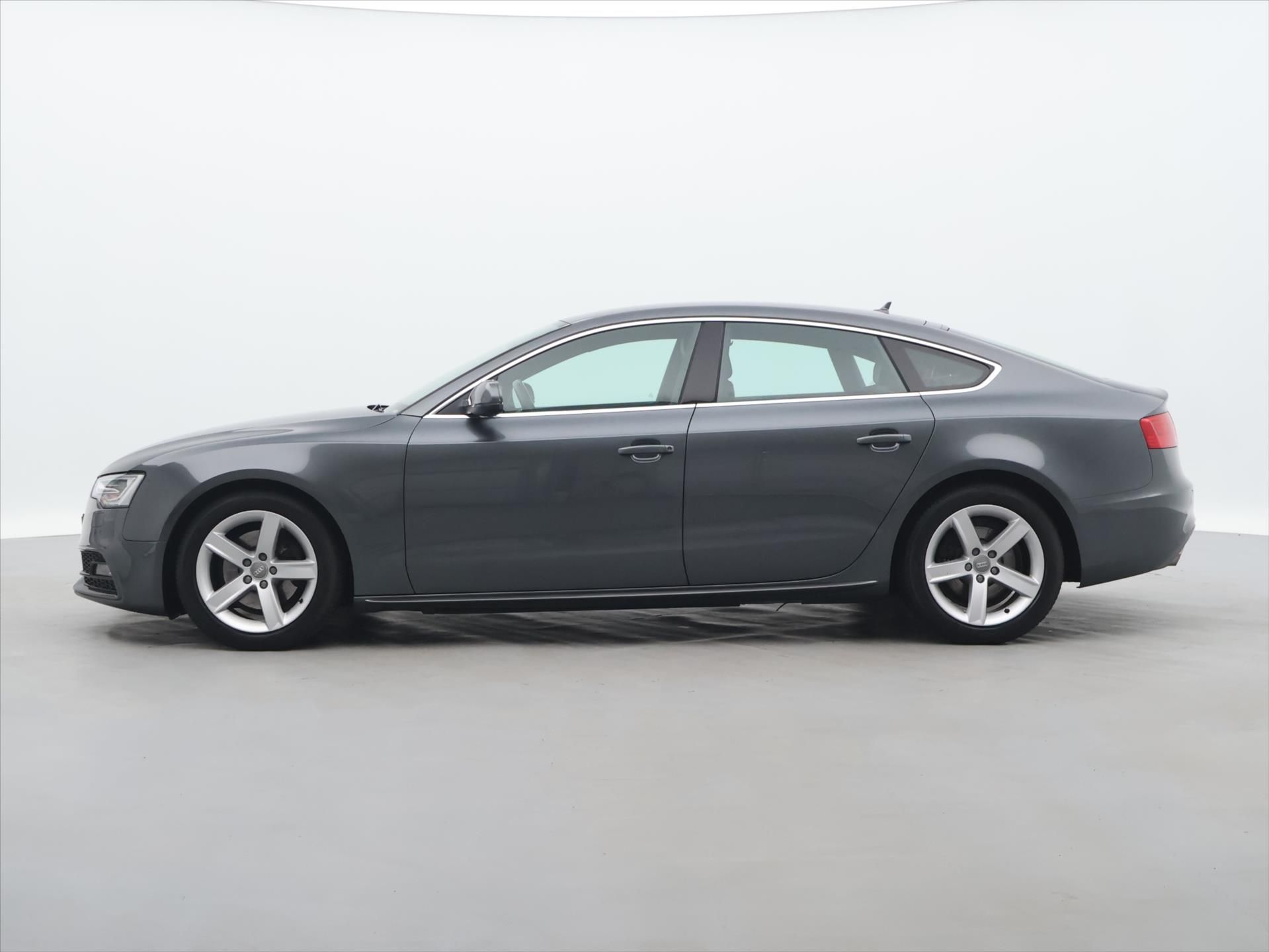 Audi A5, 2,0 TDI 130kW quattro S-tron - fotka 4