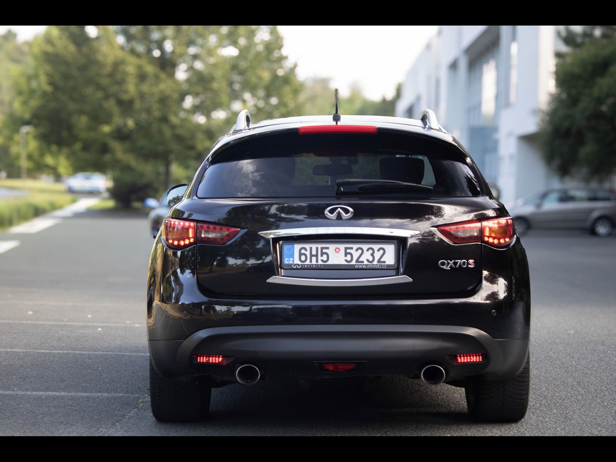Infiniti QX70, Verze S, servisované, DVB-T - fotka 6