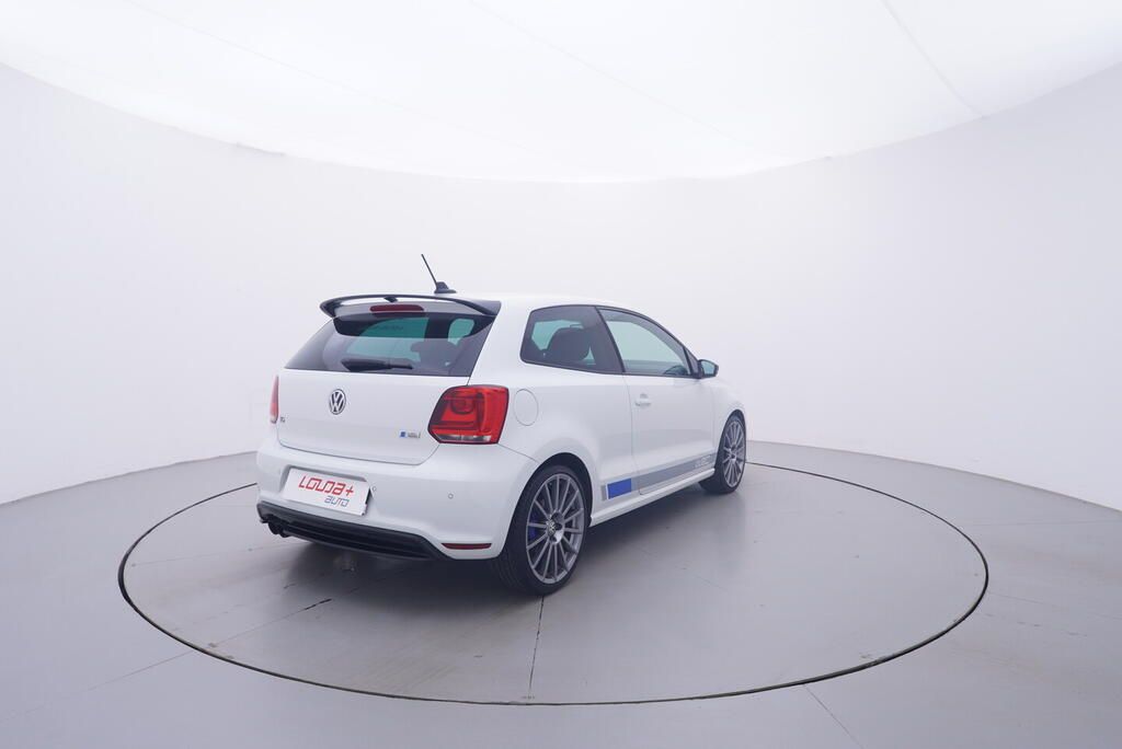 Volkswagen Polo, R-WRC 2.0 TSI 162 kW - fotka 5