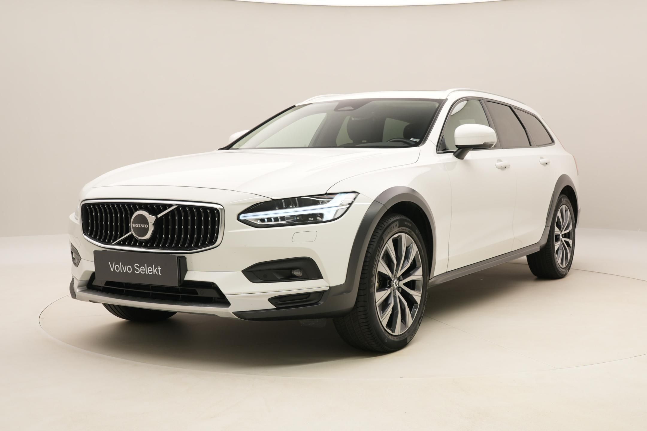 Volvo V90, CC B4 AWD PLUS AUT
