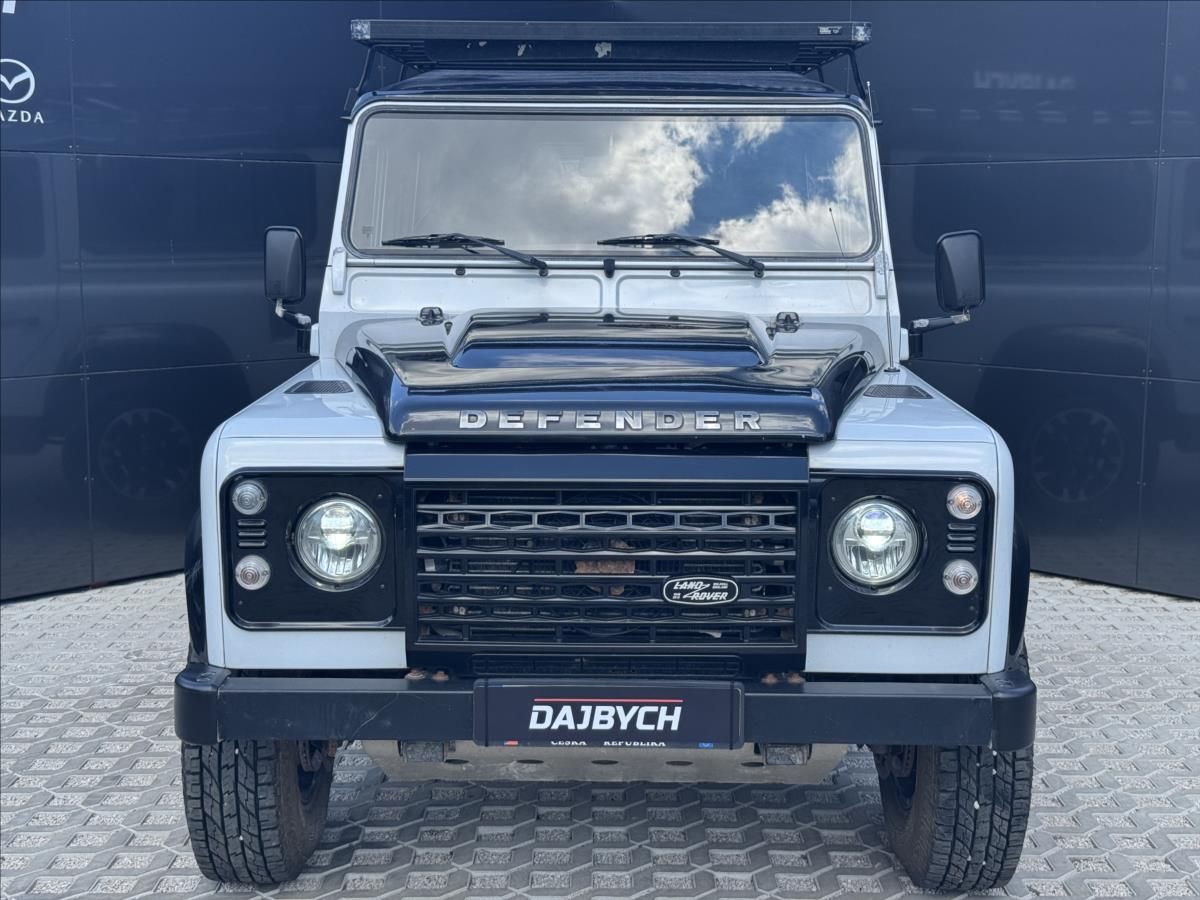 Land Rover Defender, 2,2 110 TD4 STW Adventure ČR - fotka 4