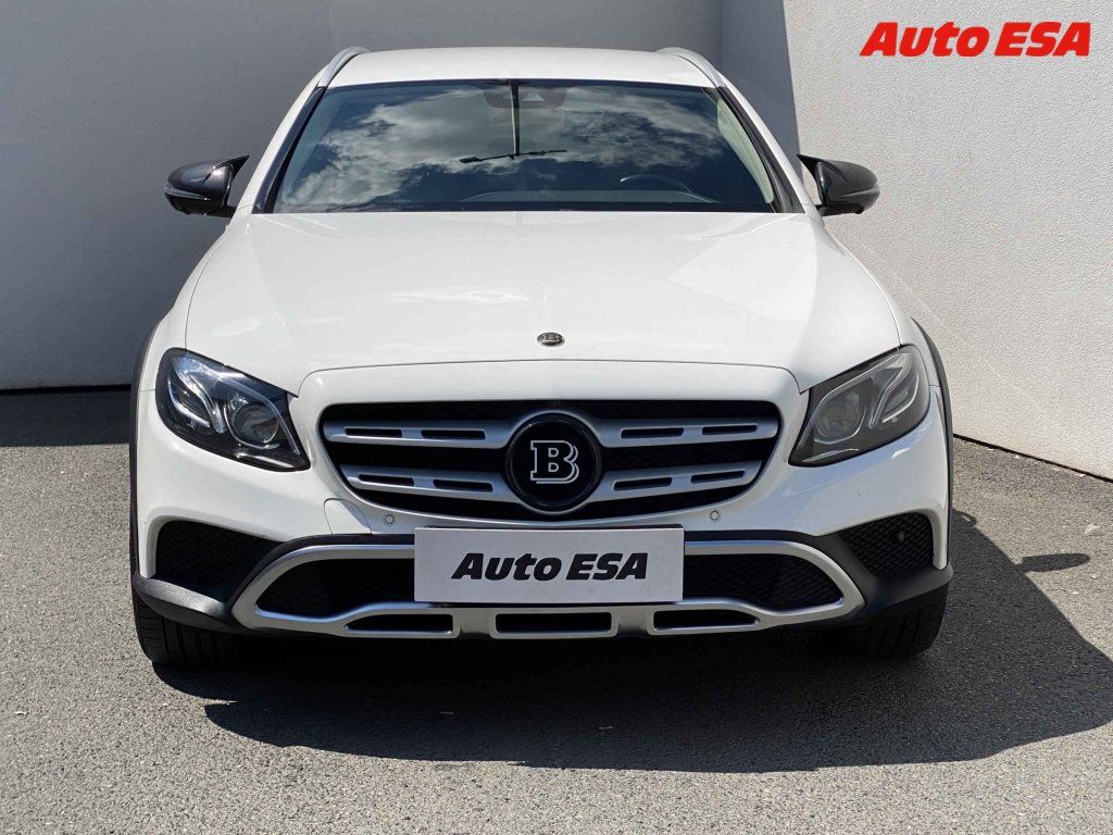Mercedes-Benz Třídy E, 2.0 D - fotka 2