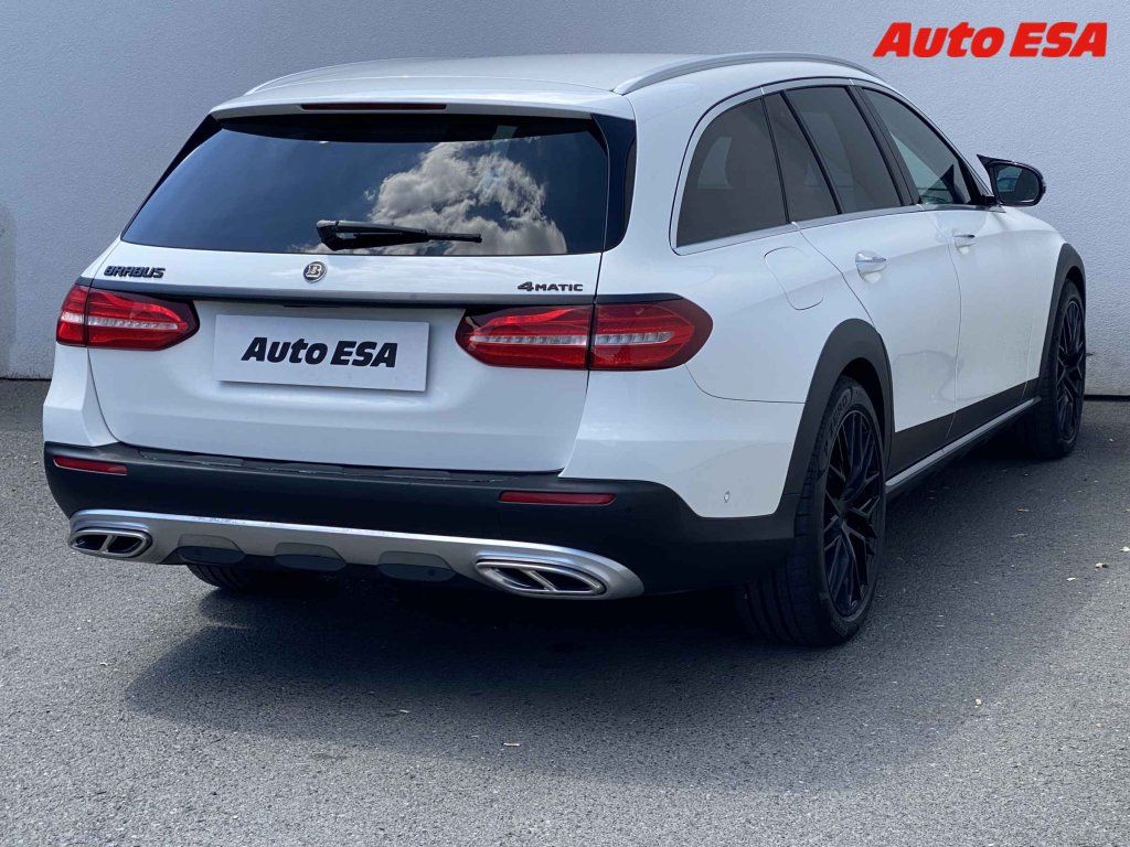 Mercedes-Benz Třídy E, 2.0 D - fotka 4