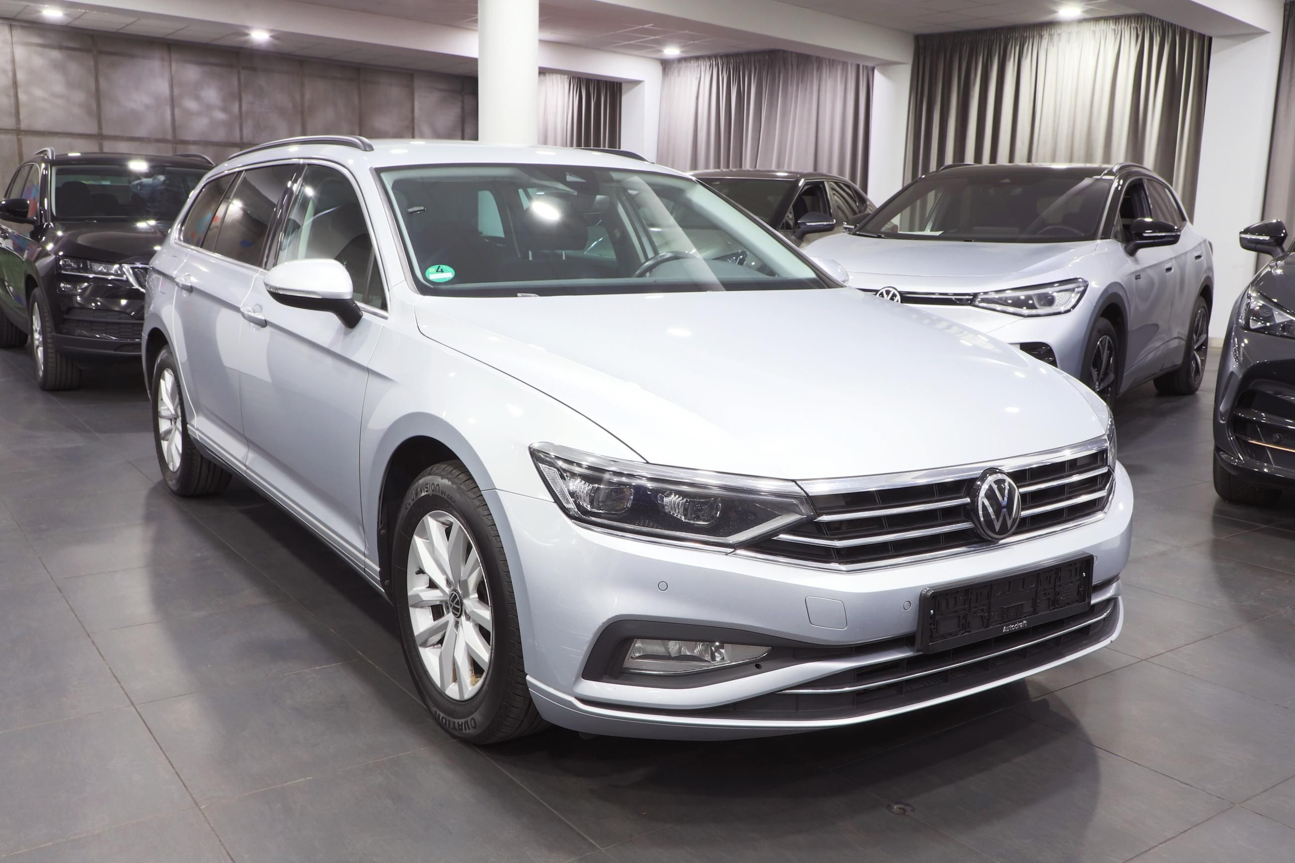 Volkswagen Passat Variant, 2.0 TDI 110kW DSG / Matrix