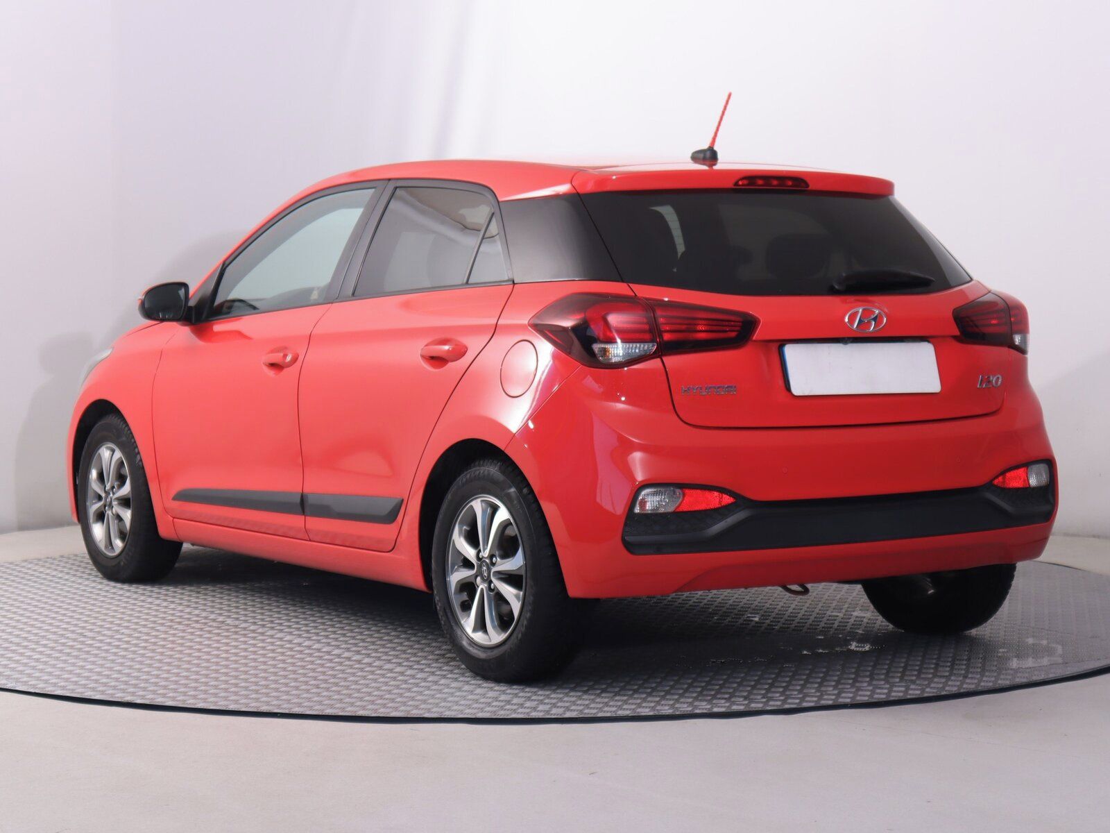 Hyundai i20, 1.2, Serv.kniha - fotka 4