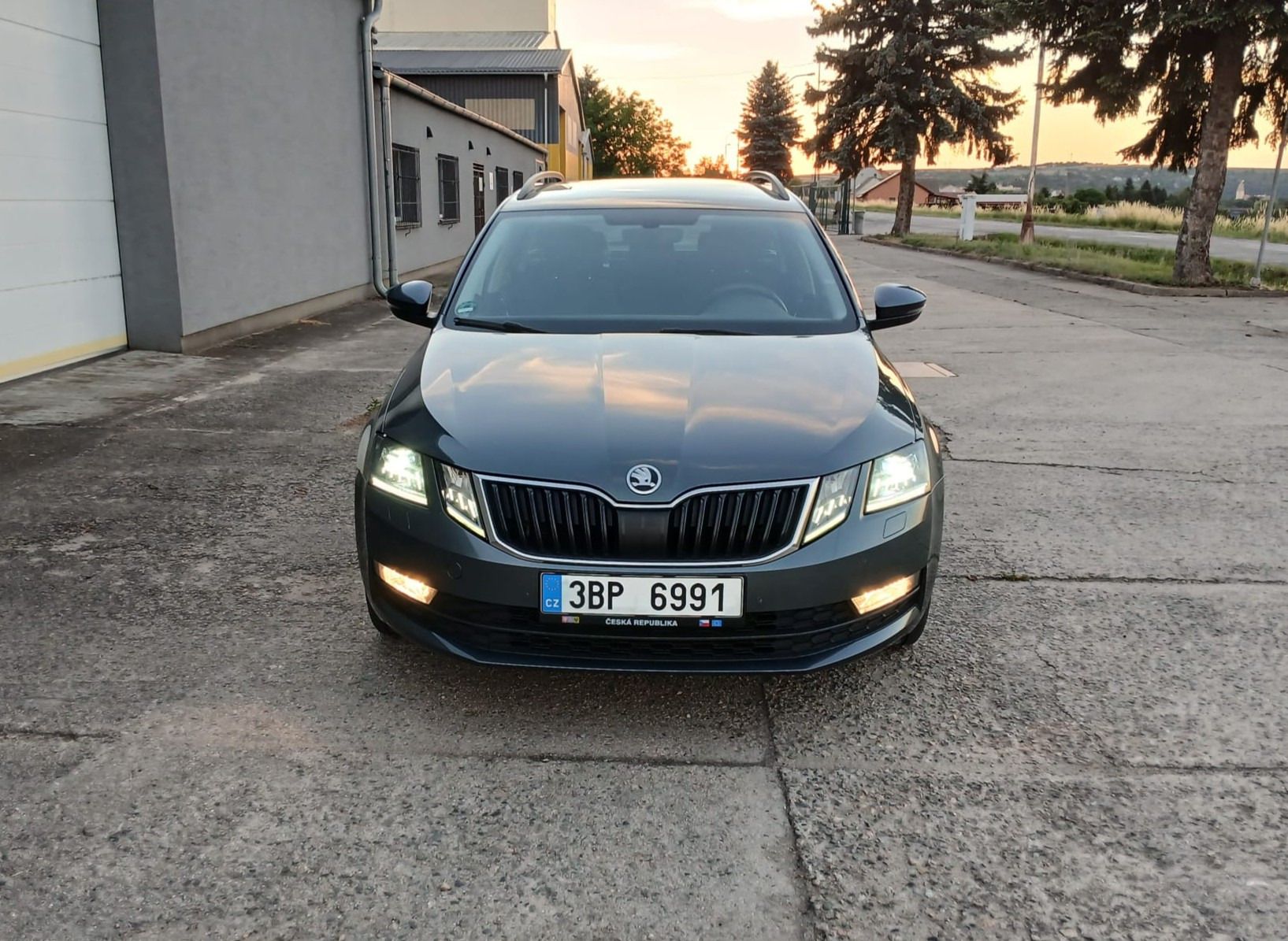 Škoda Octavia, 110kW,FULL LED,ROZVODY,199tkm - fotka 2