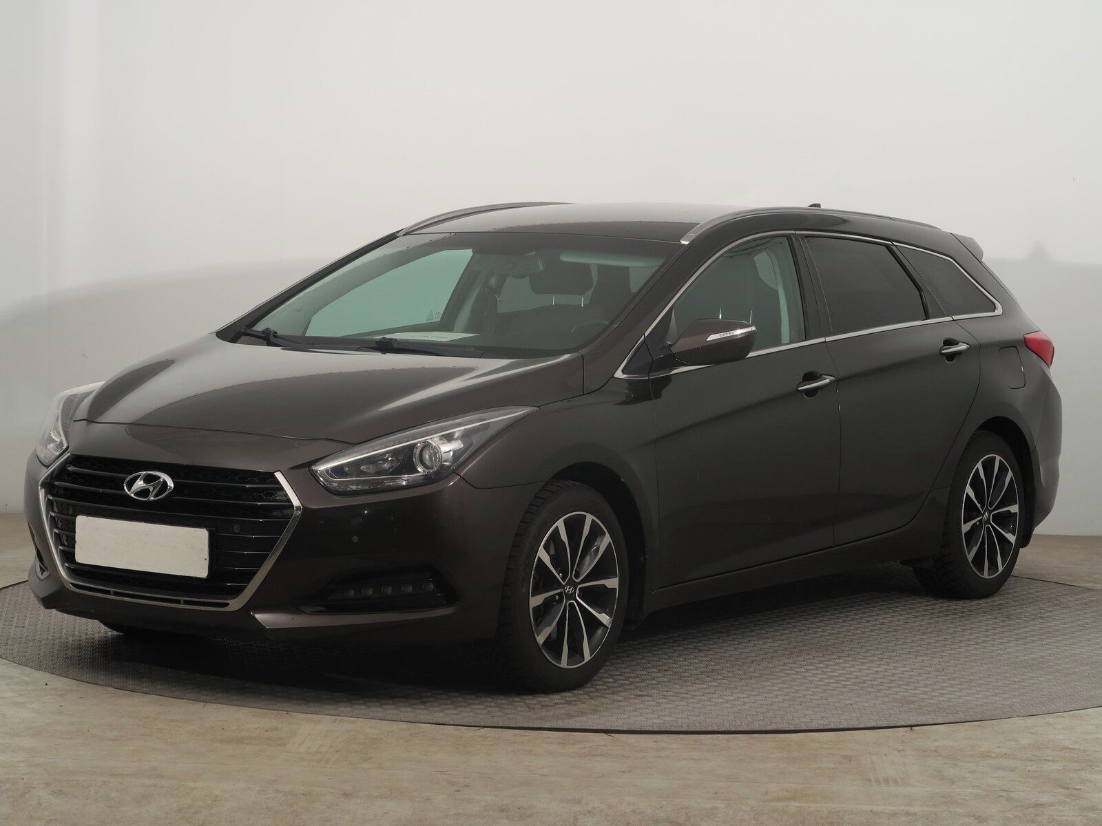 Hyundai i40, 1.7 CRDi, Navi - fotka 2
