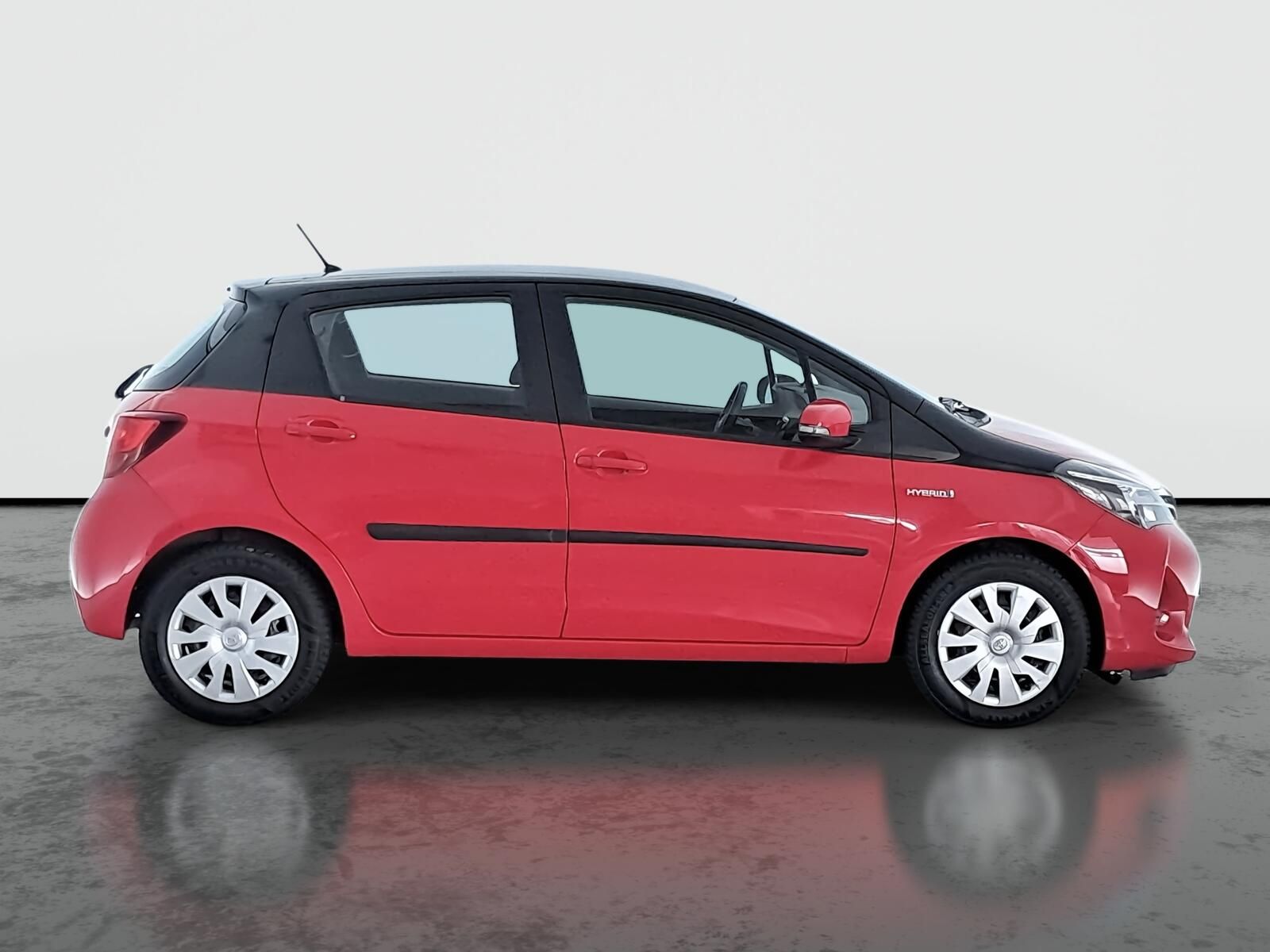 Toyota Yaris, 1.5 Hybrid, Automat - fotka 6