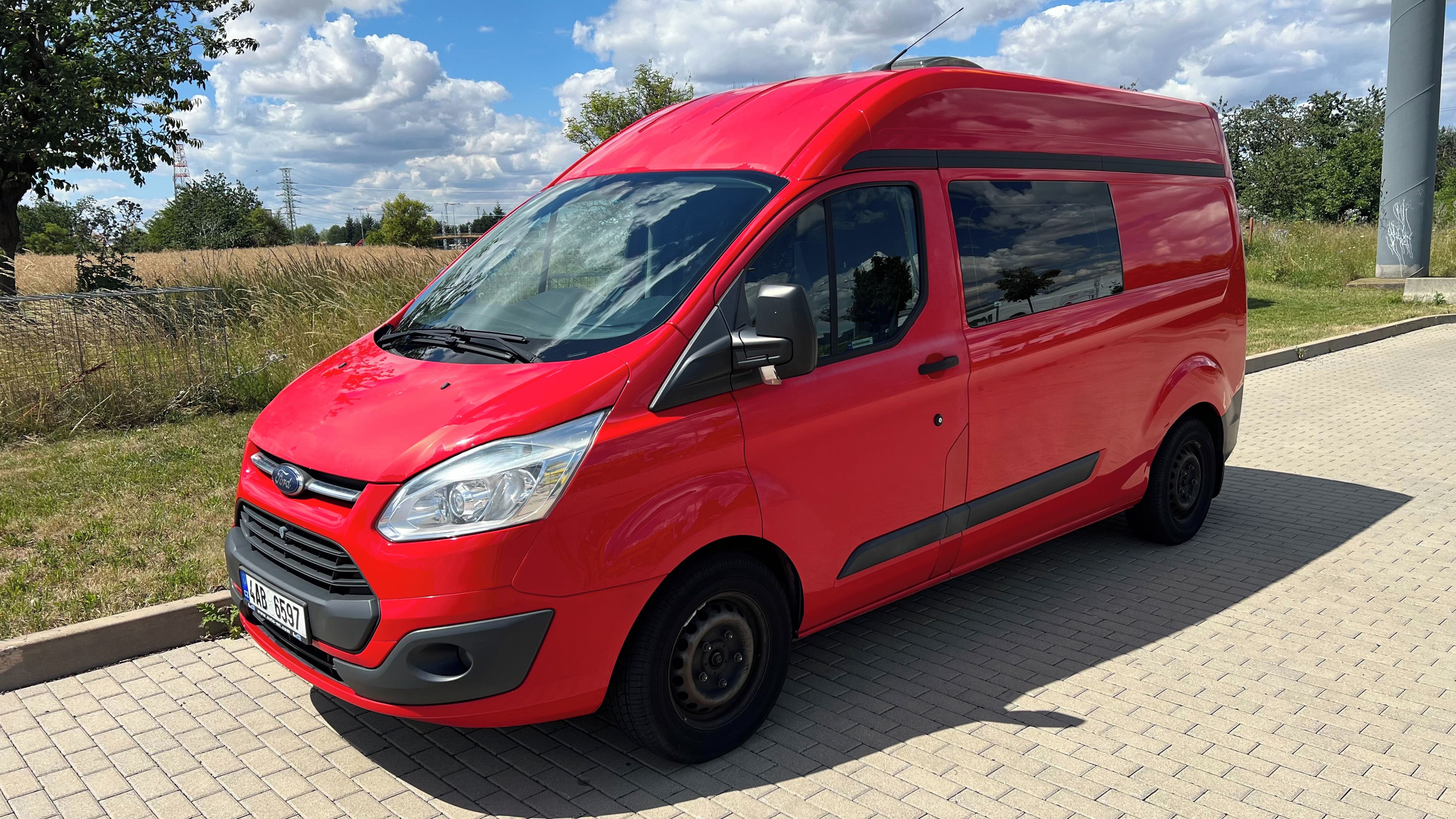 Ford Transit Custom, L2H2 s obytnou vestavbou - fotka 5