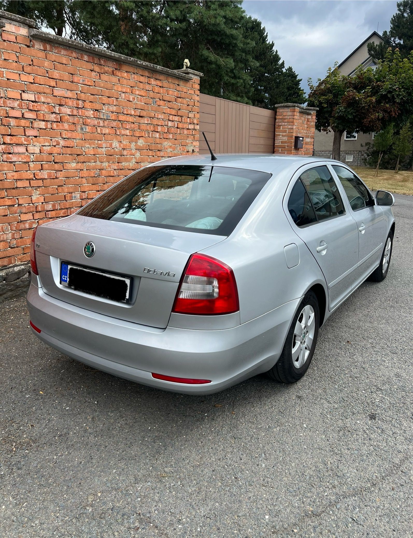 Škoda Octavia, 2.0TDI KLIMA 2XKOLA 142TKM ČR - fotka 6