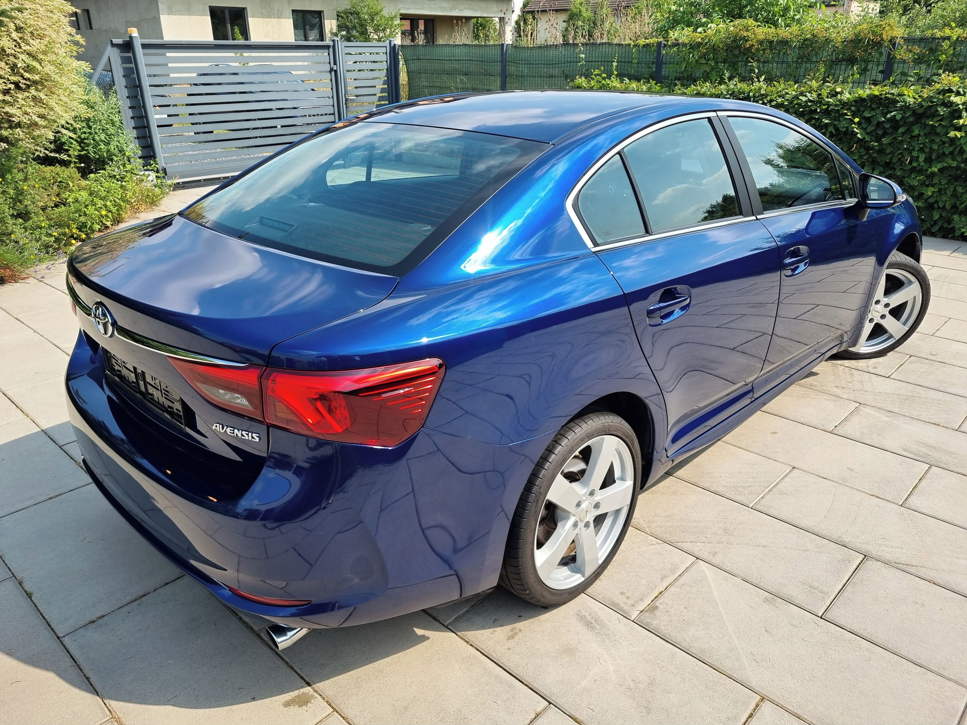 Toyota Avensis, 1.8 COMFORT,ALU,KAMERA - fotka 4