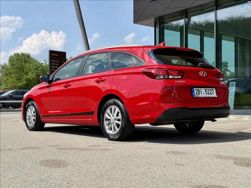 Hyundai i30, 1,4 i  WG Trikolor Komfort - fotka 2