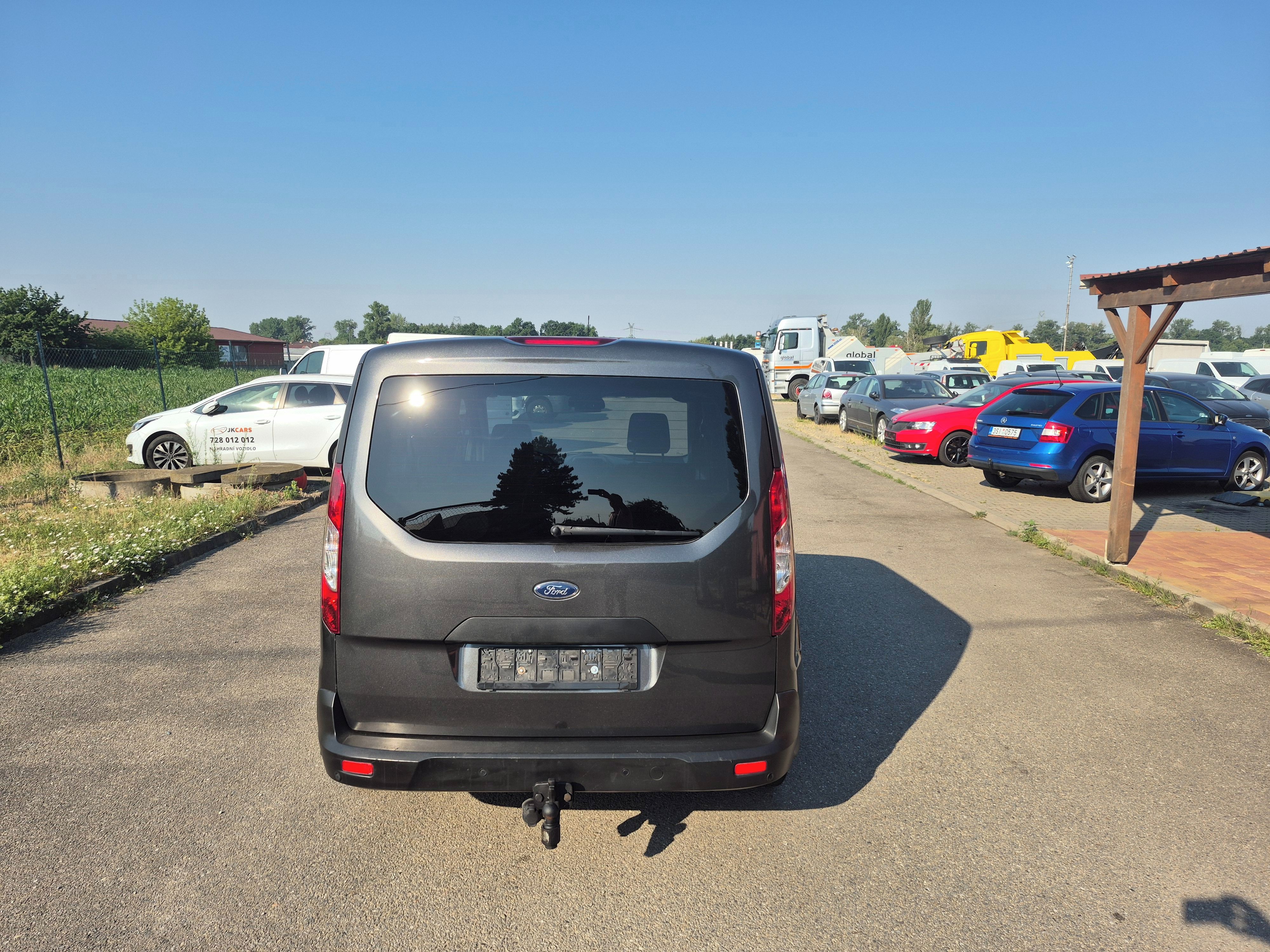 Ford Tourneo Connect, 1,0EB, 74kW, 1.maj, serviska - fotka 5