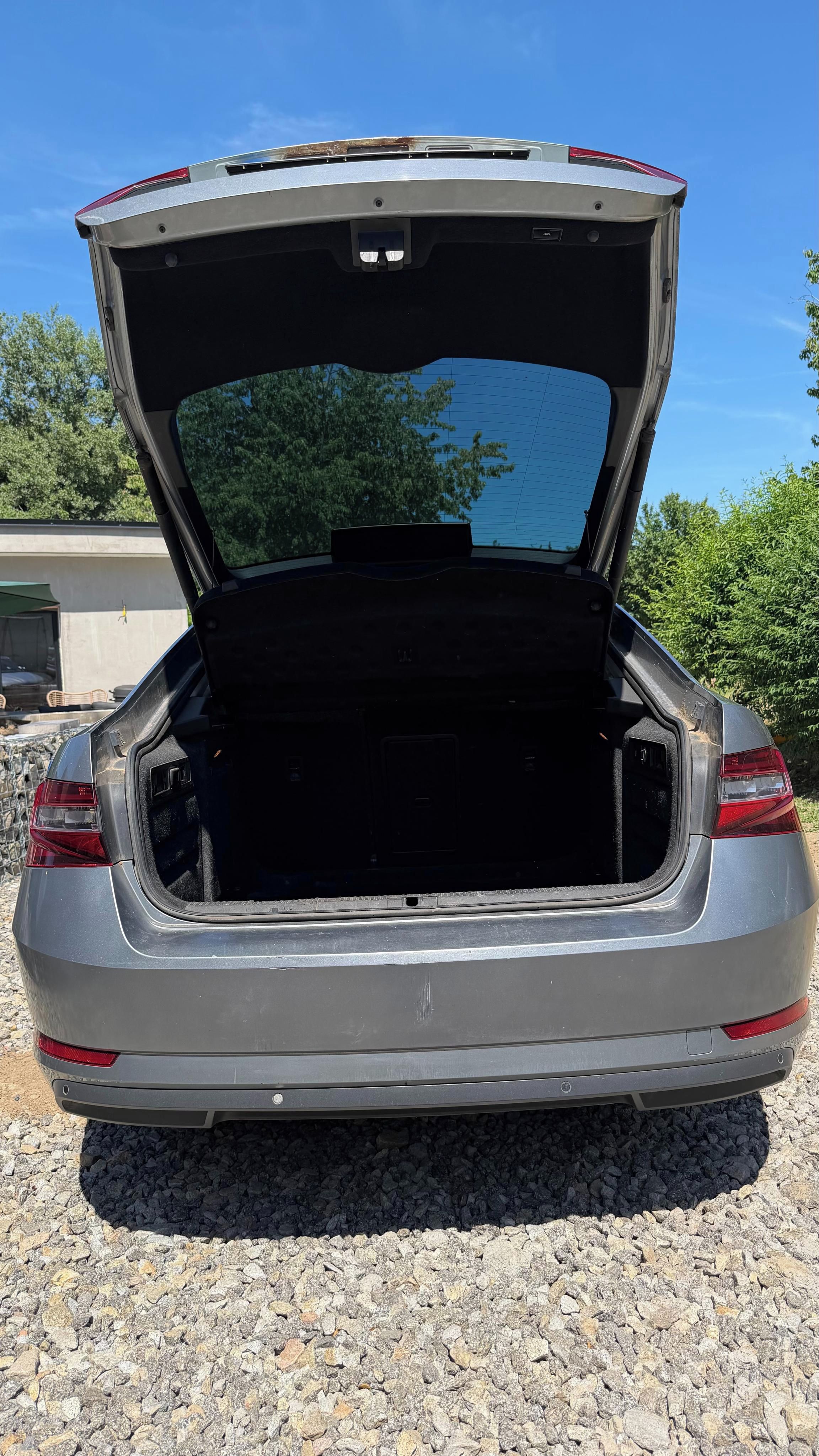 Škoda Superb, Při rychlém jednání SLEVA! - fotka 4