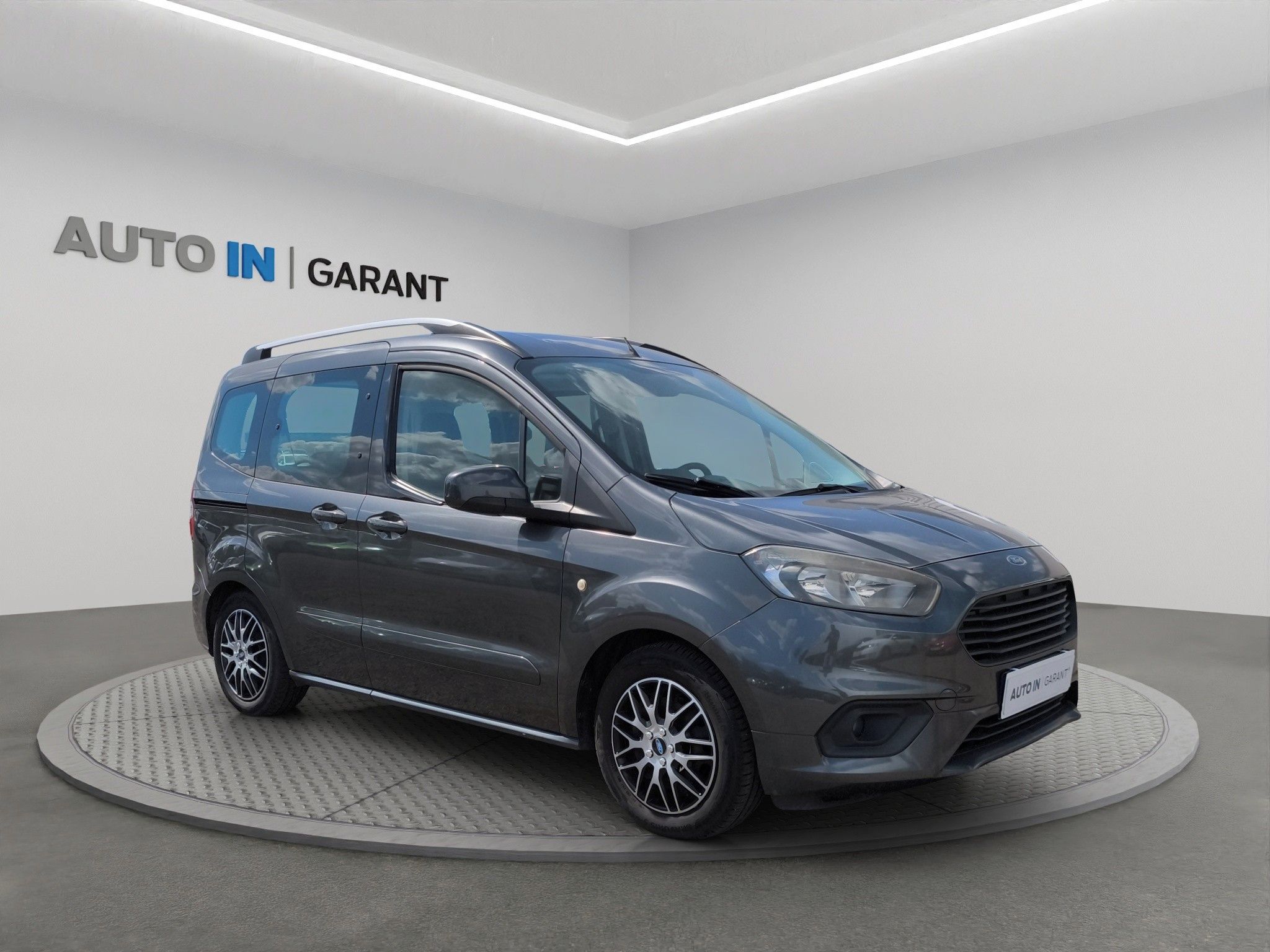 Ford Tourneo Courier, 1.0 73kW, ČR, Serv. kniha, Výh - fotka 3