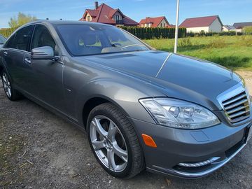 Mercedes-Benz S550 4MATIC V8