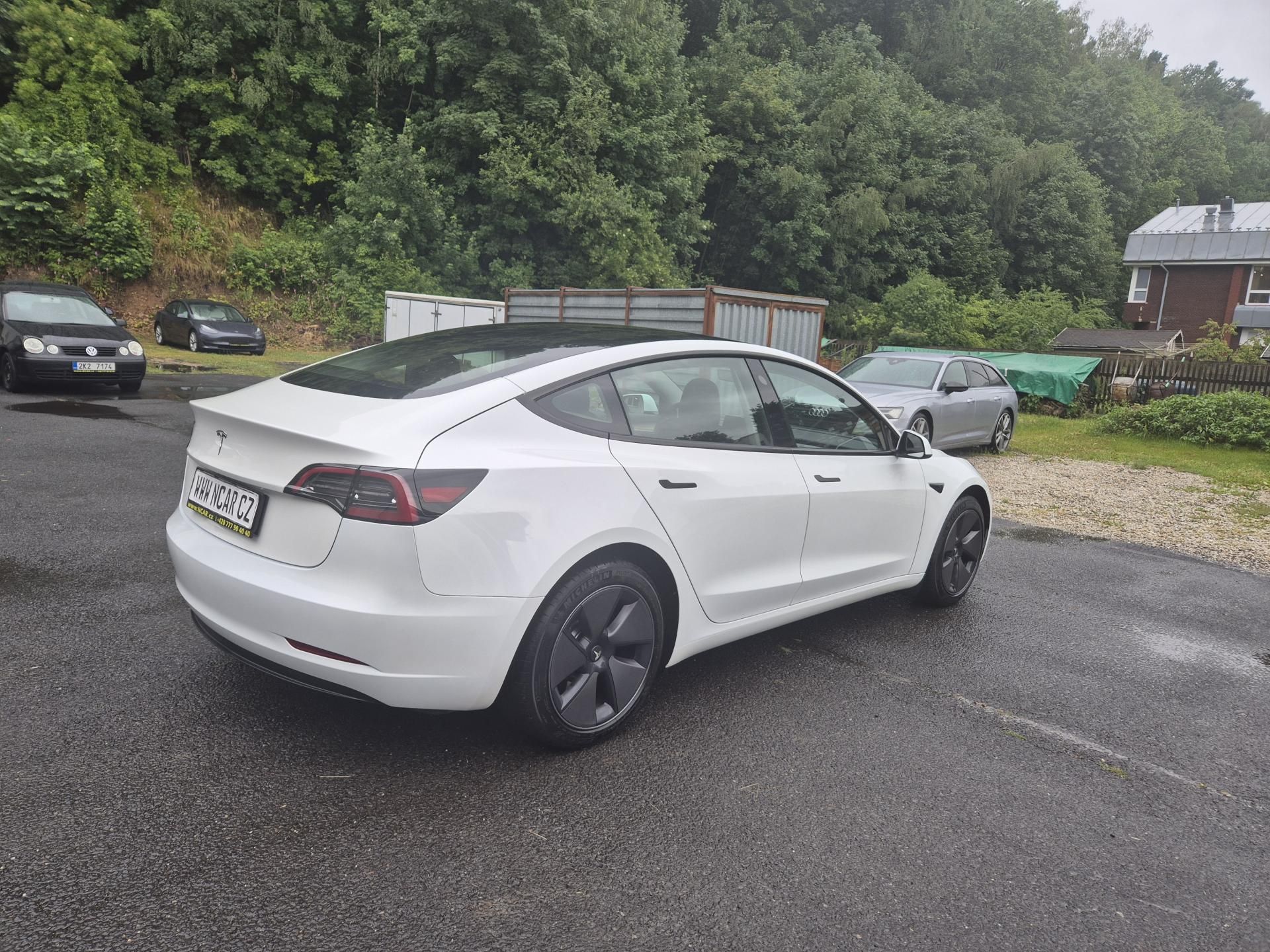 Tesla Model 3, STANDART RANGE 208kw SOH 93,6% - fotka 5