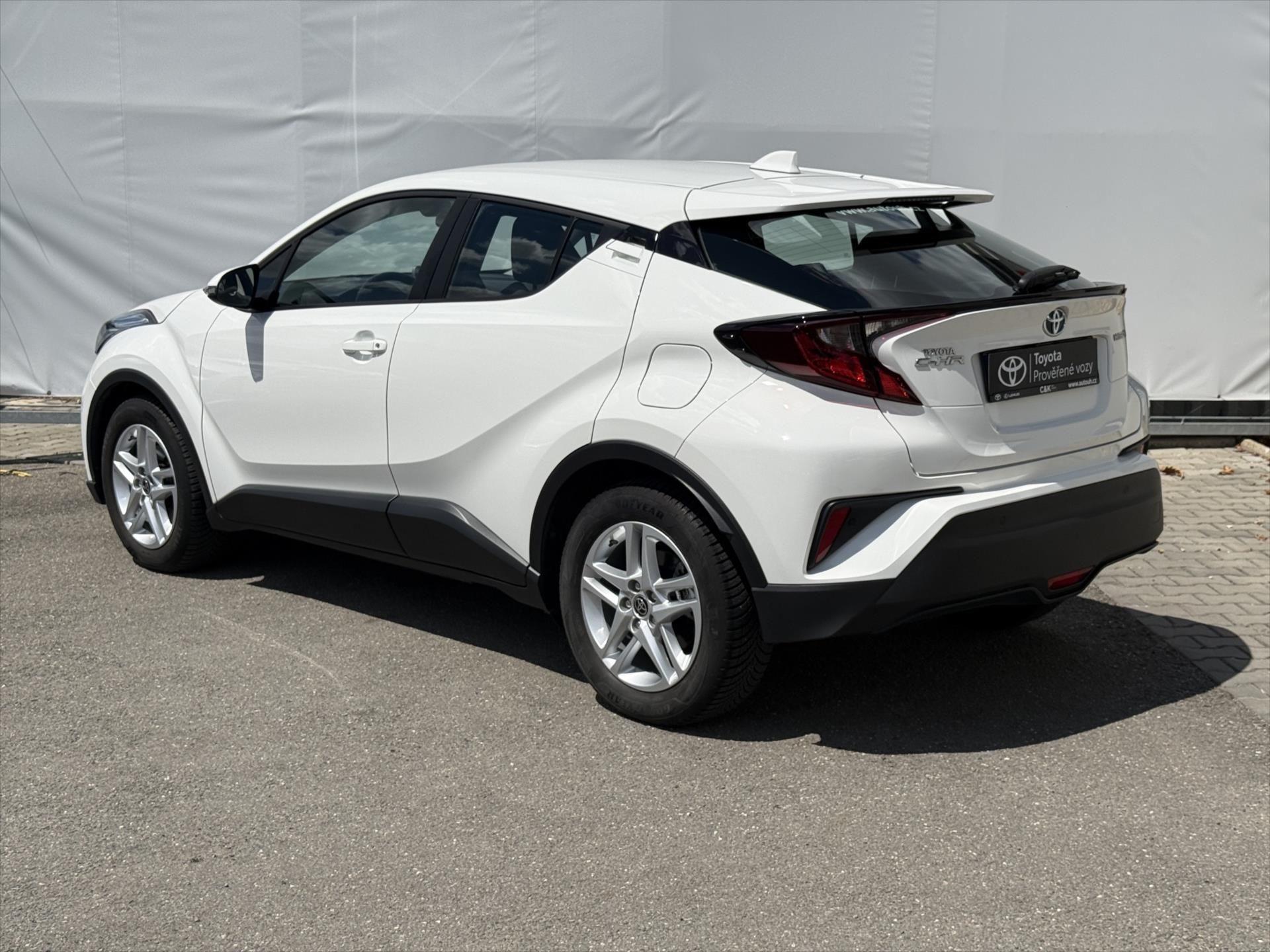 Toyota C-HR, 1,8 Comfort Business - fotka 4