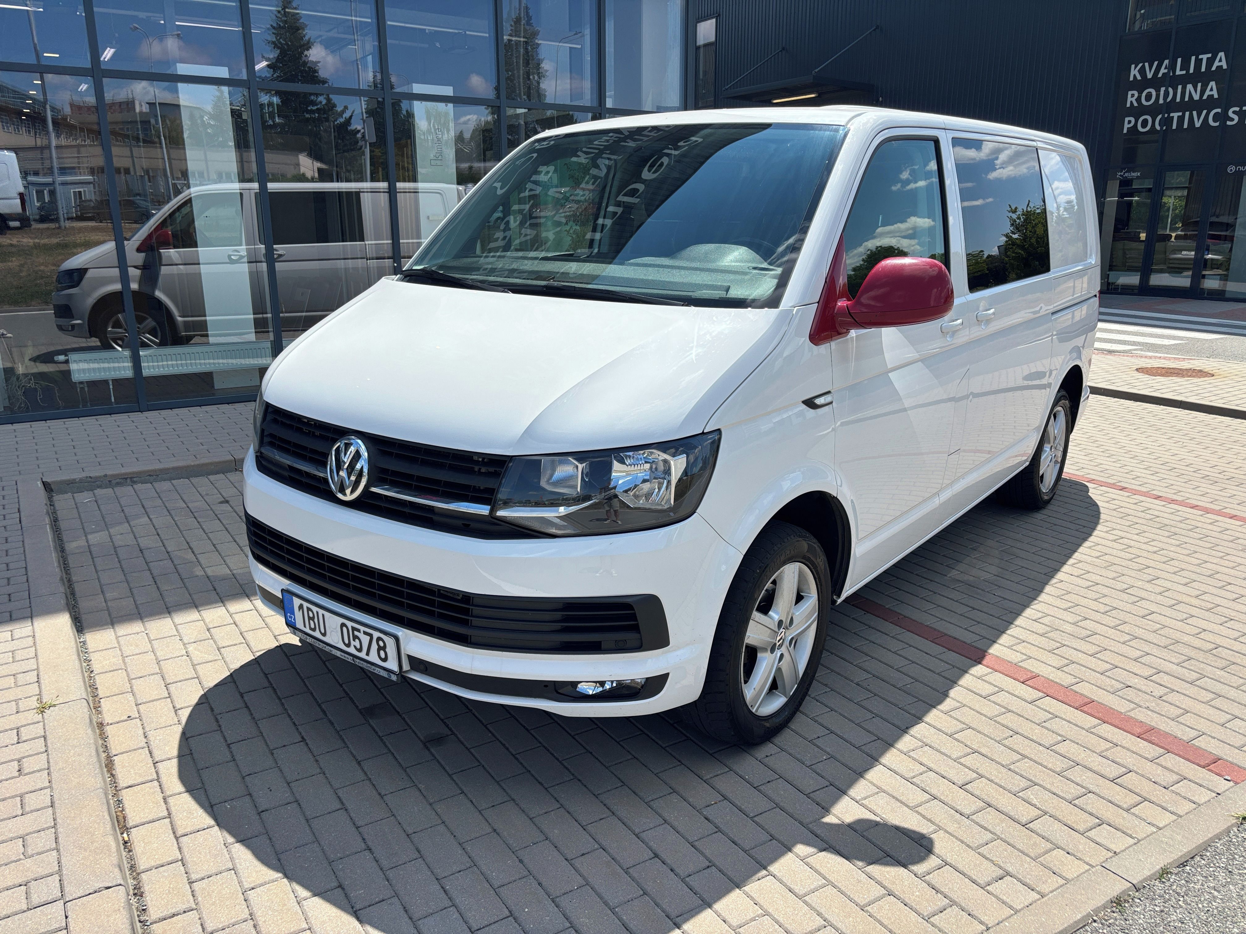 Volkswagen Transporter, 2.0TDi 110kW 6Míst 1Maj.ČR DPH - fotka 2
