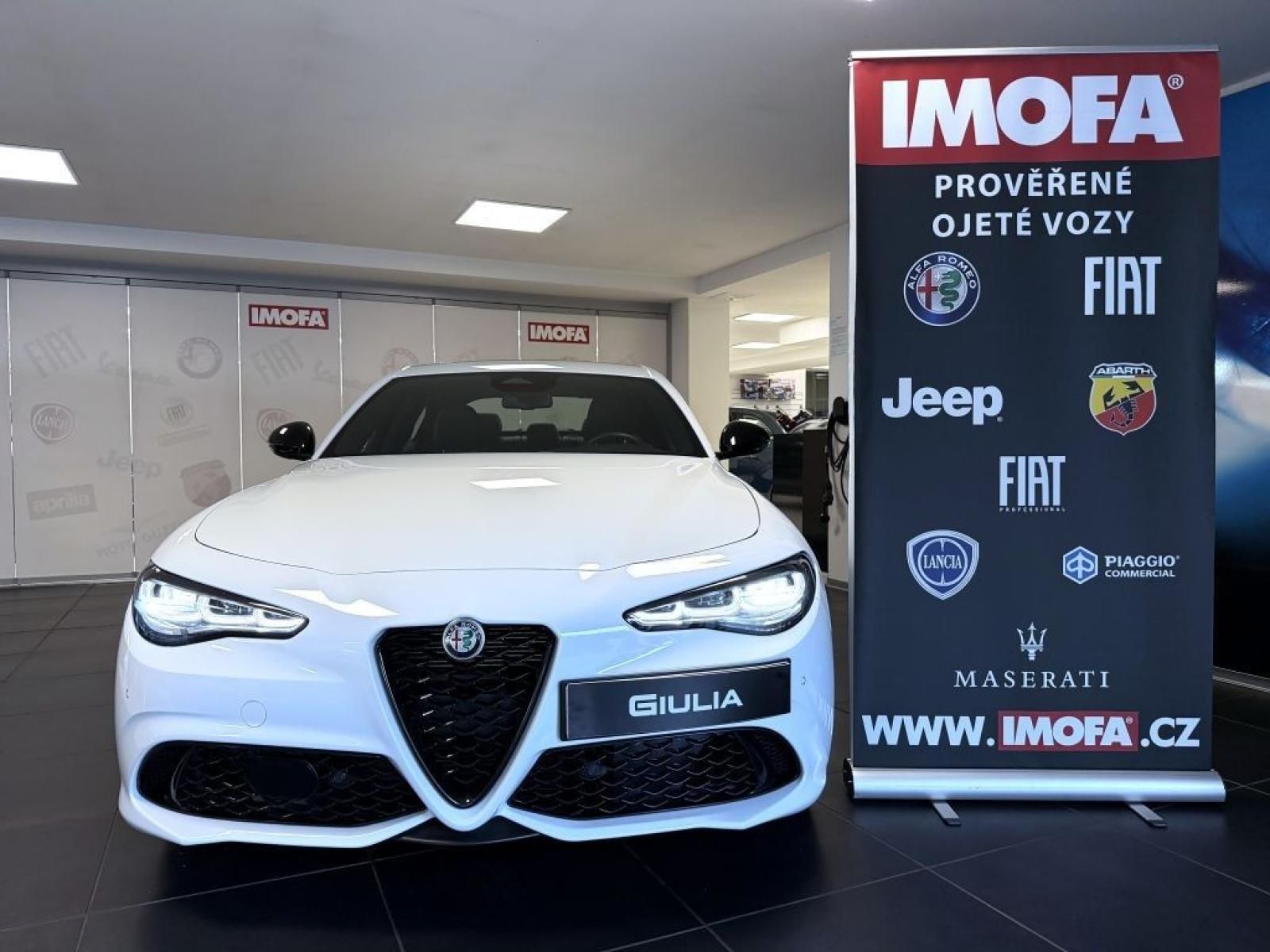 Alfa Romeo Giulia, 2.2 JTDm 210k AT8 ZF Q4 4x4 - fotka 2