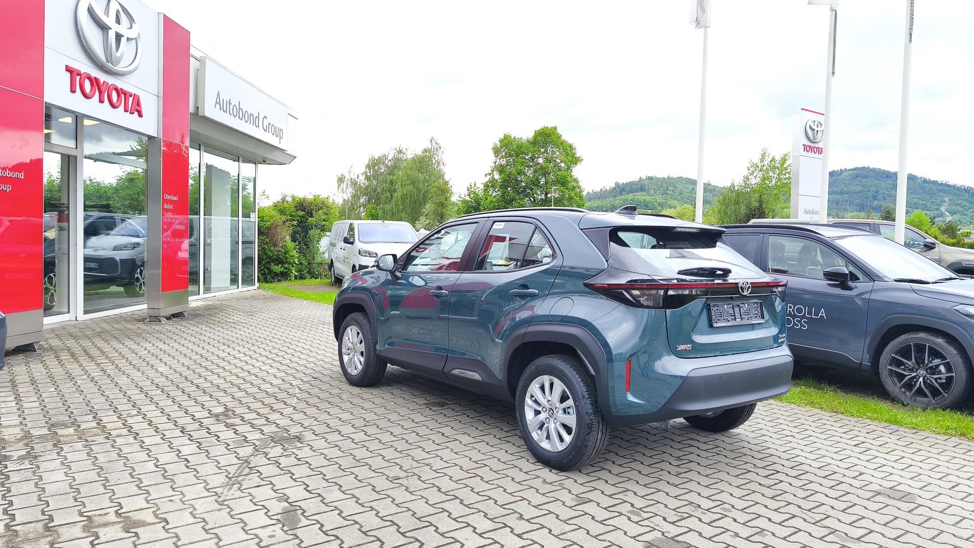 Toyota Yaris Cross, 1.5L HEV 4X4 COMFORT - fotka 6