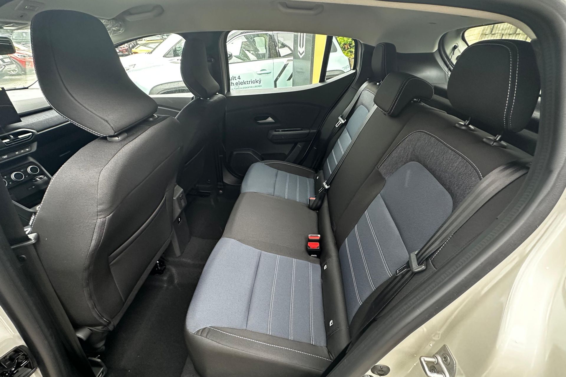 Dacia Sandero, Journey Eco-G 120 - fotka 6