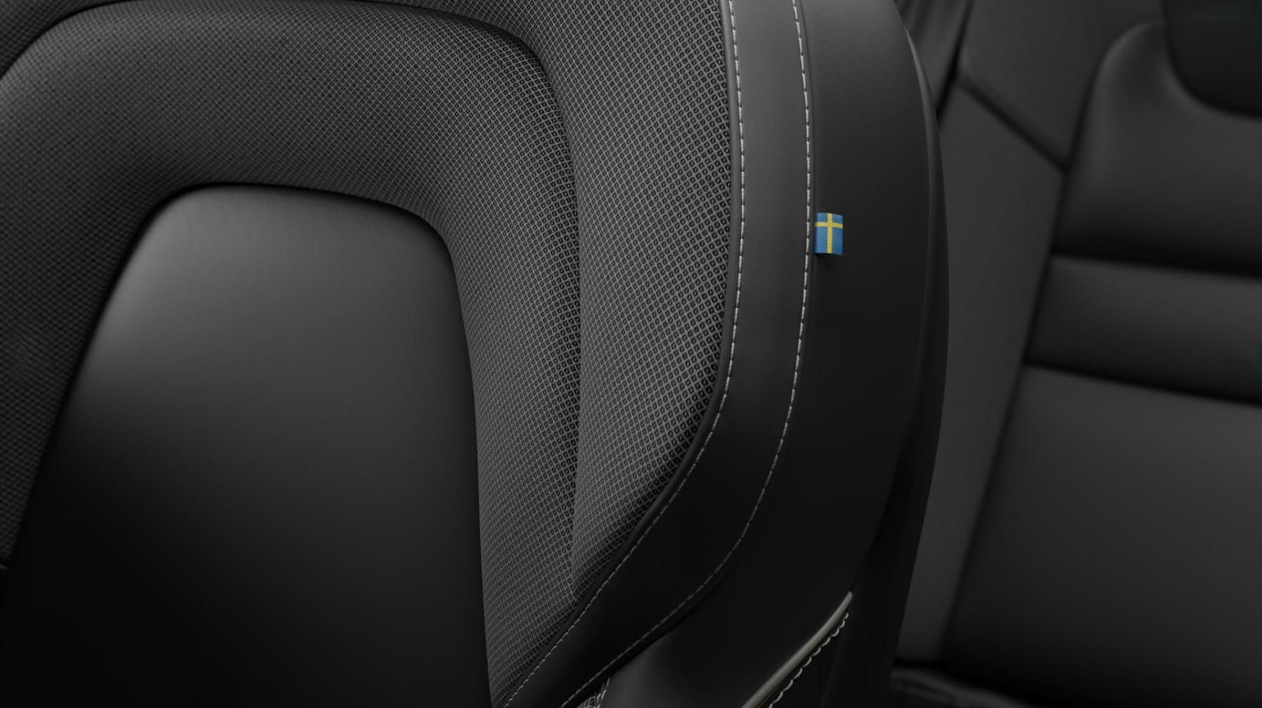 Volvo V60, B4 PLUS DARK AUT - fotka 3