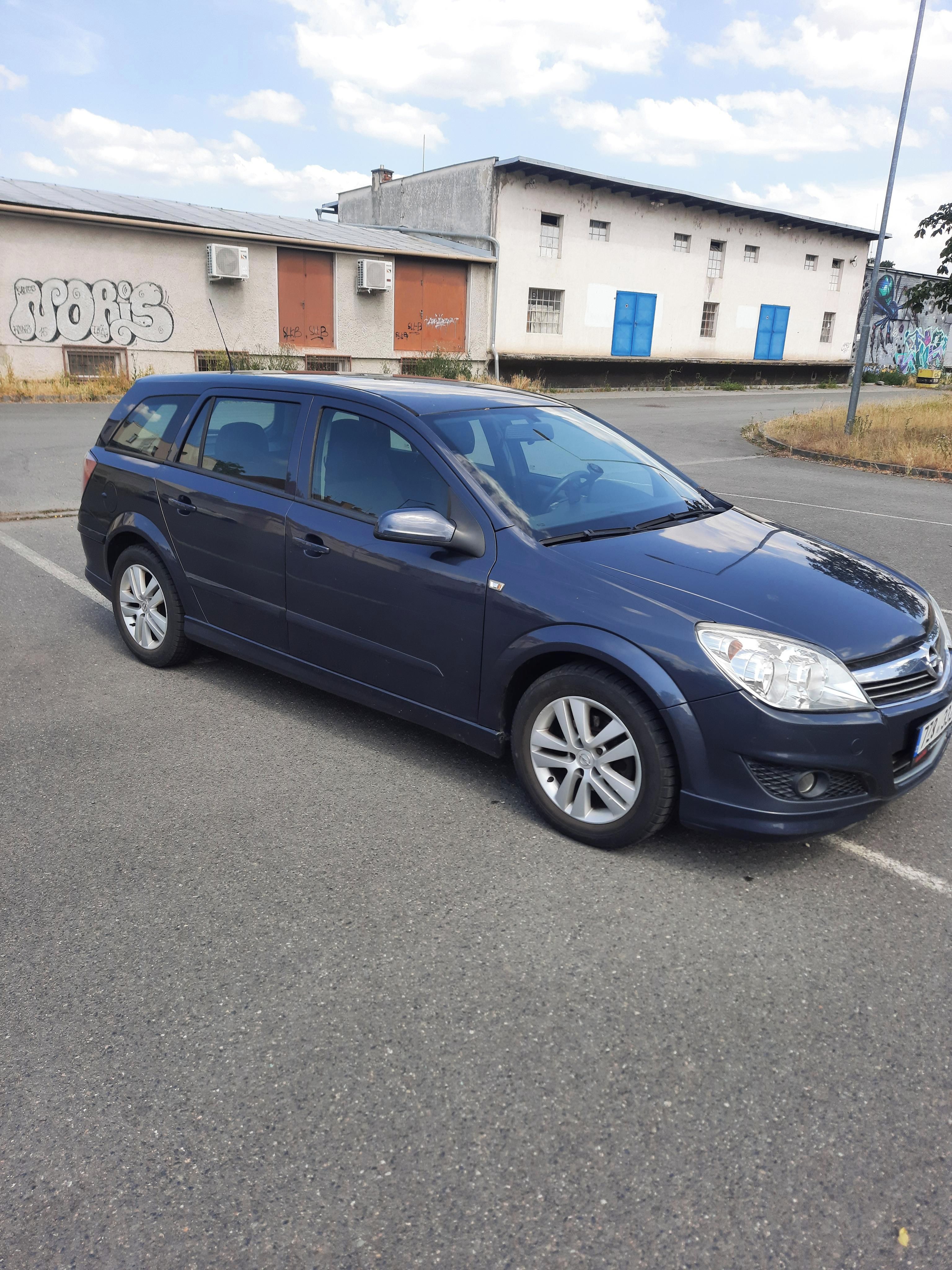 Opel Astra, Opel Astra 1,7cdti - fotka 5