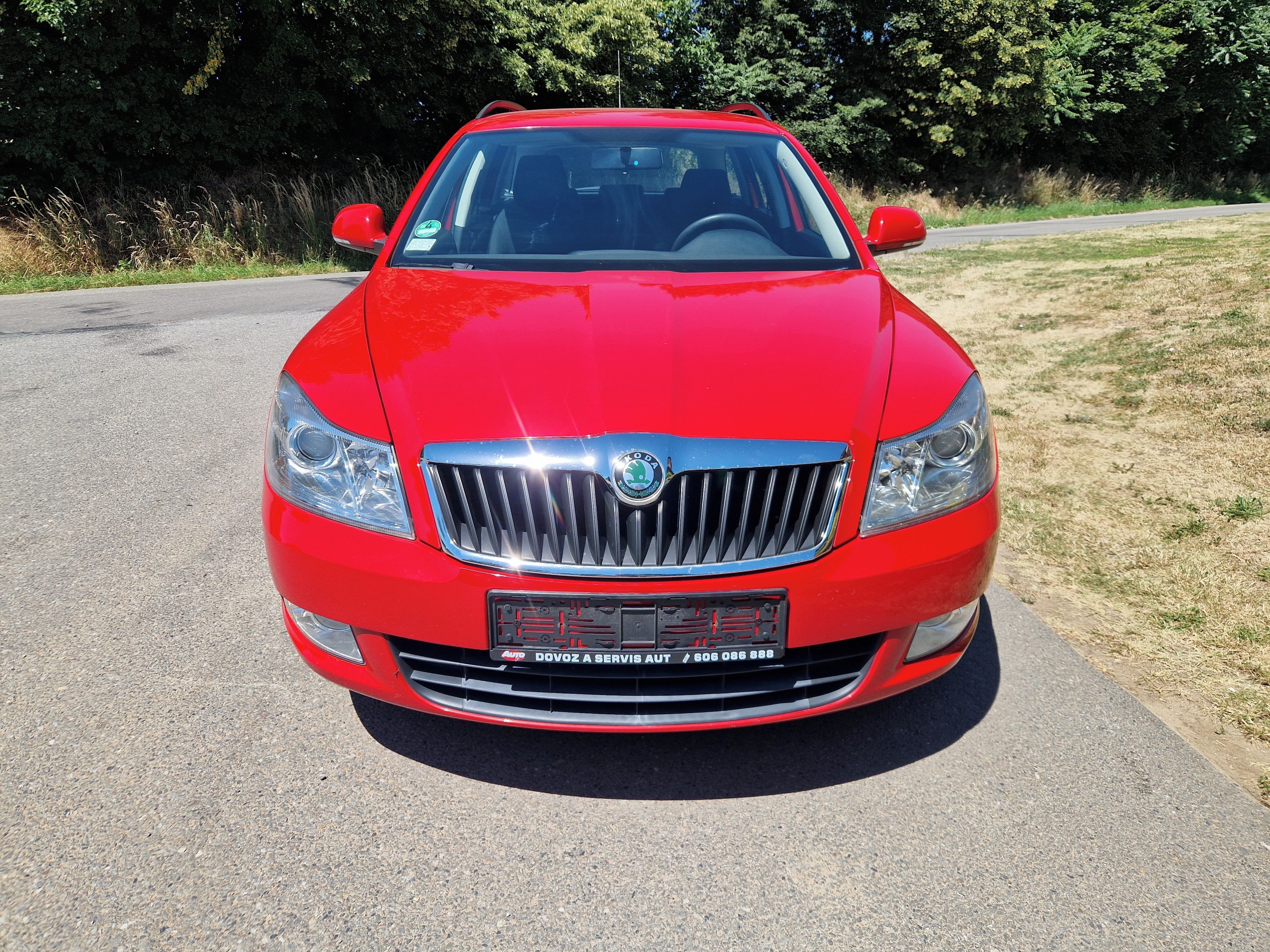 Škoda Octavia, 1,6 MPI 75 KW, tažné, vyhř.sed - fotka 2
