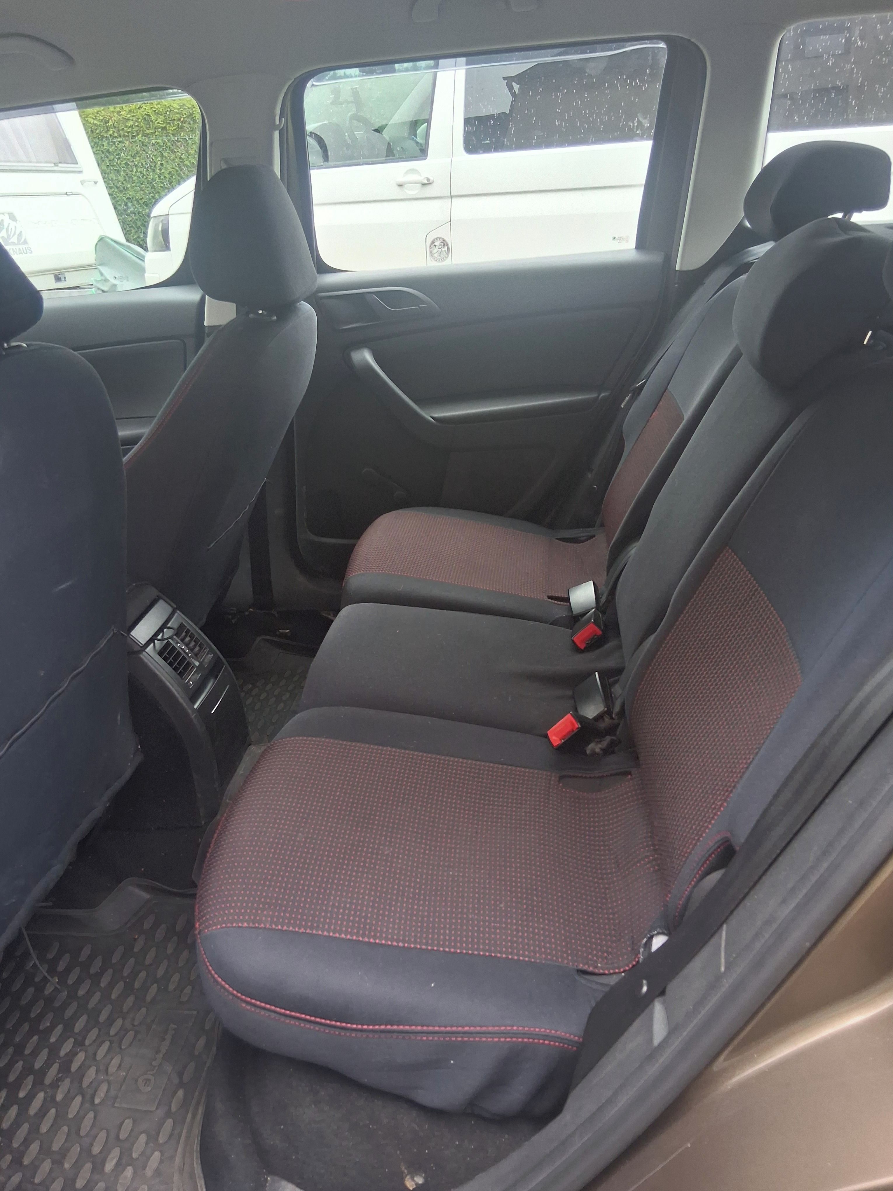 Škoda Yeti, 1.4.TSI90kw - fotka 4