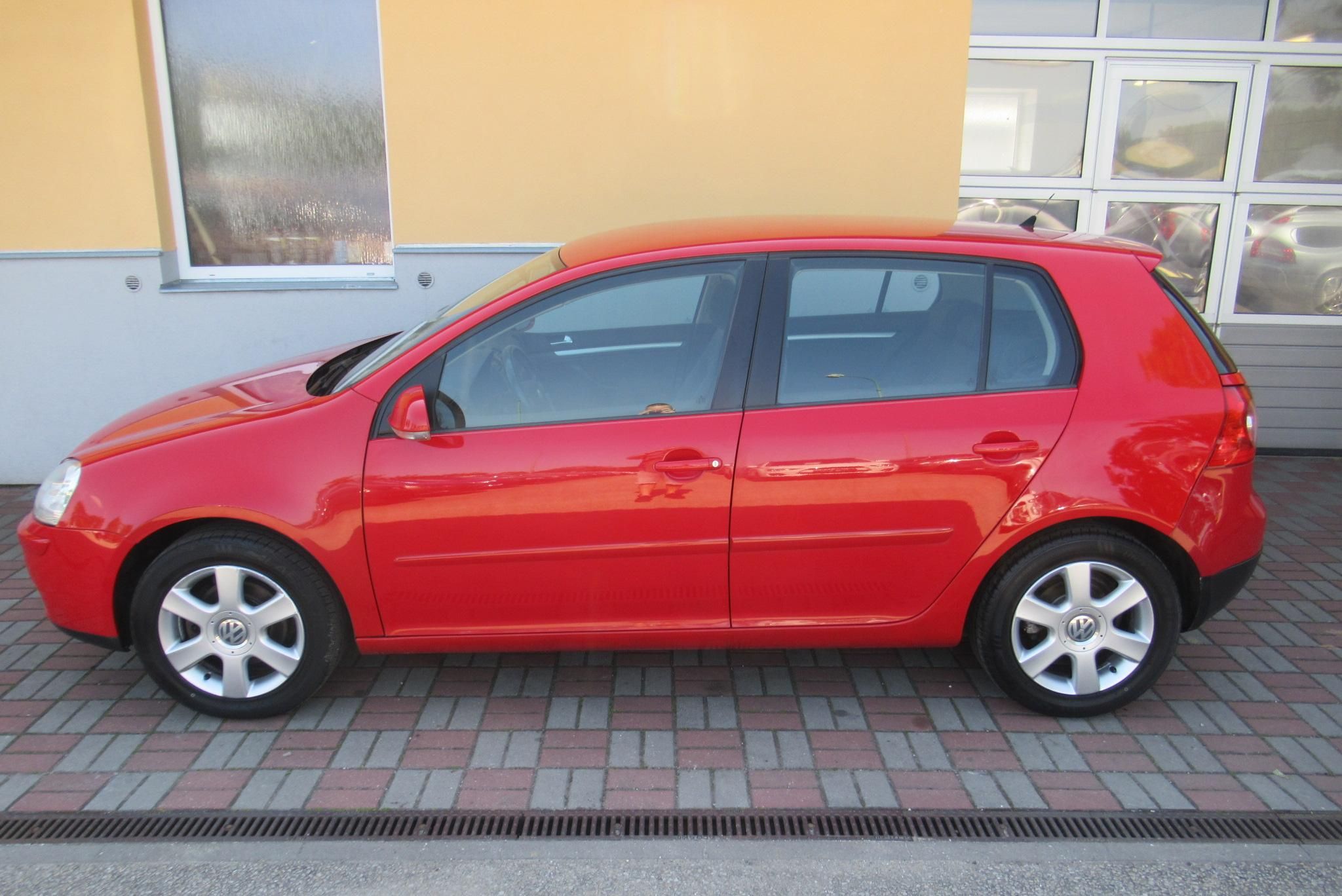 Volkswagen Golf, 1.4i AUT. KLIMA NOVÉ ROZVODY - fotka 6