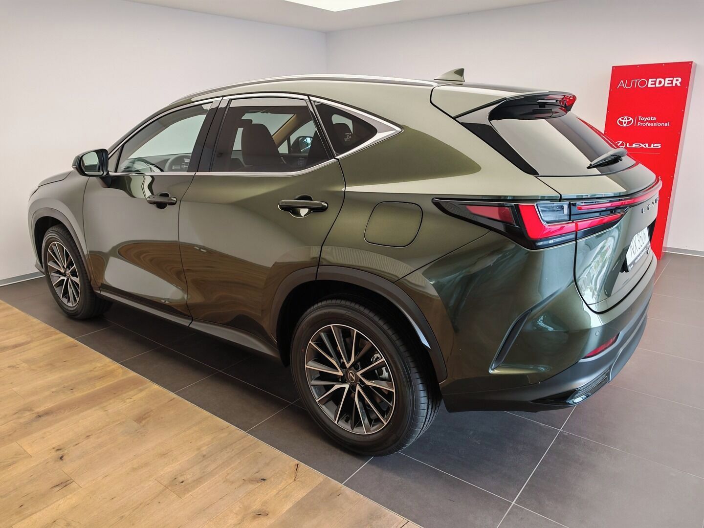 Lexus NX 350h, 350h 4x2 Executive - fotka 6
