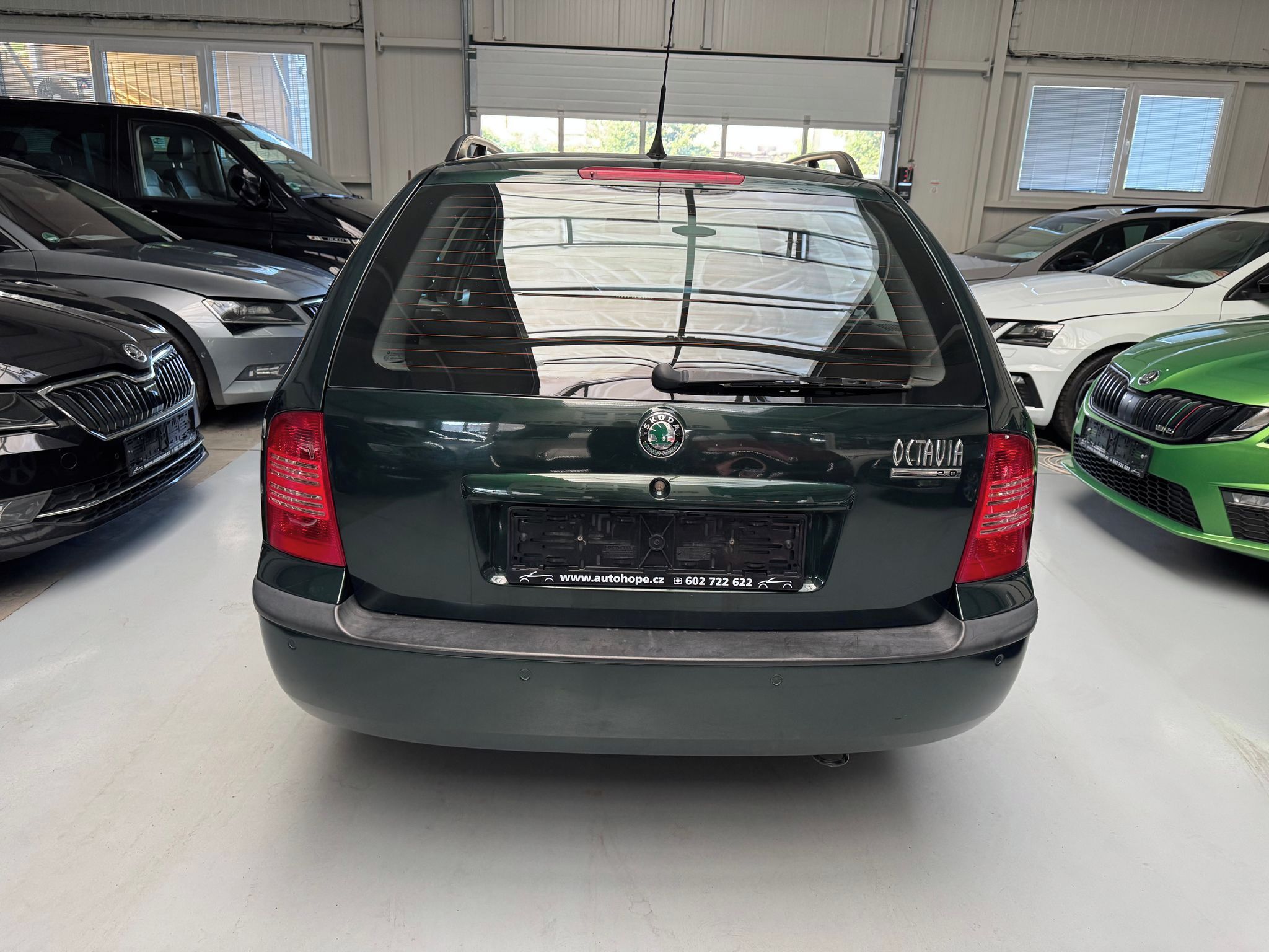 Škoda Octavia, combi 2.0i Elegance - fotka 5