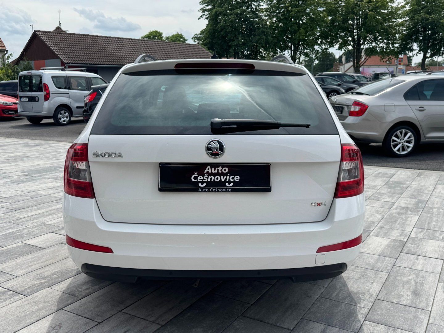 Škoda Octavia, 2.0 TDI 135kW DSG L&K - fotka 6