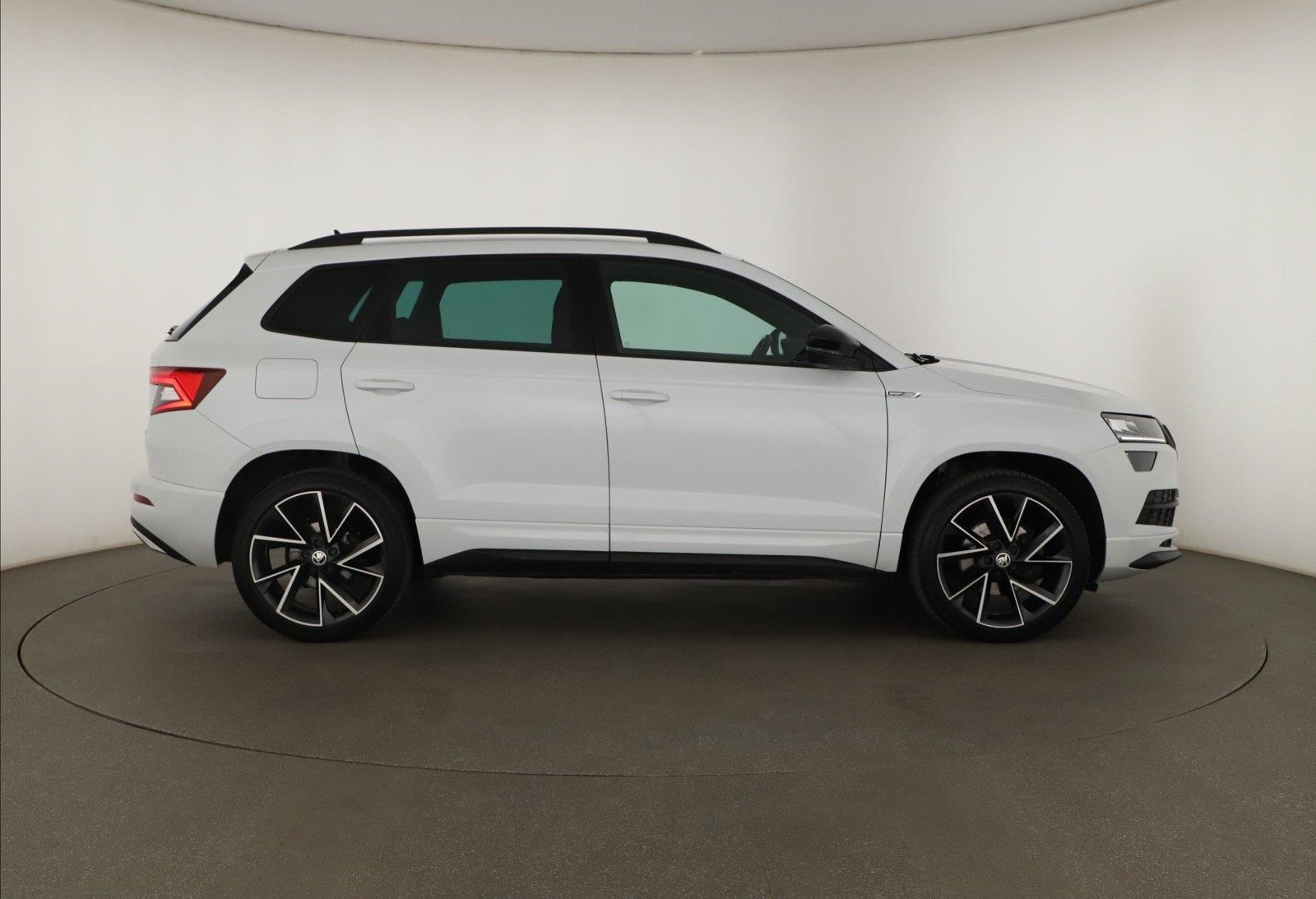 Škoda Karoq, 2.0 TDI, Sportline, 4X4 - fotka 6