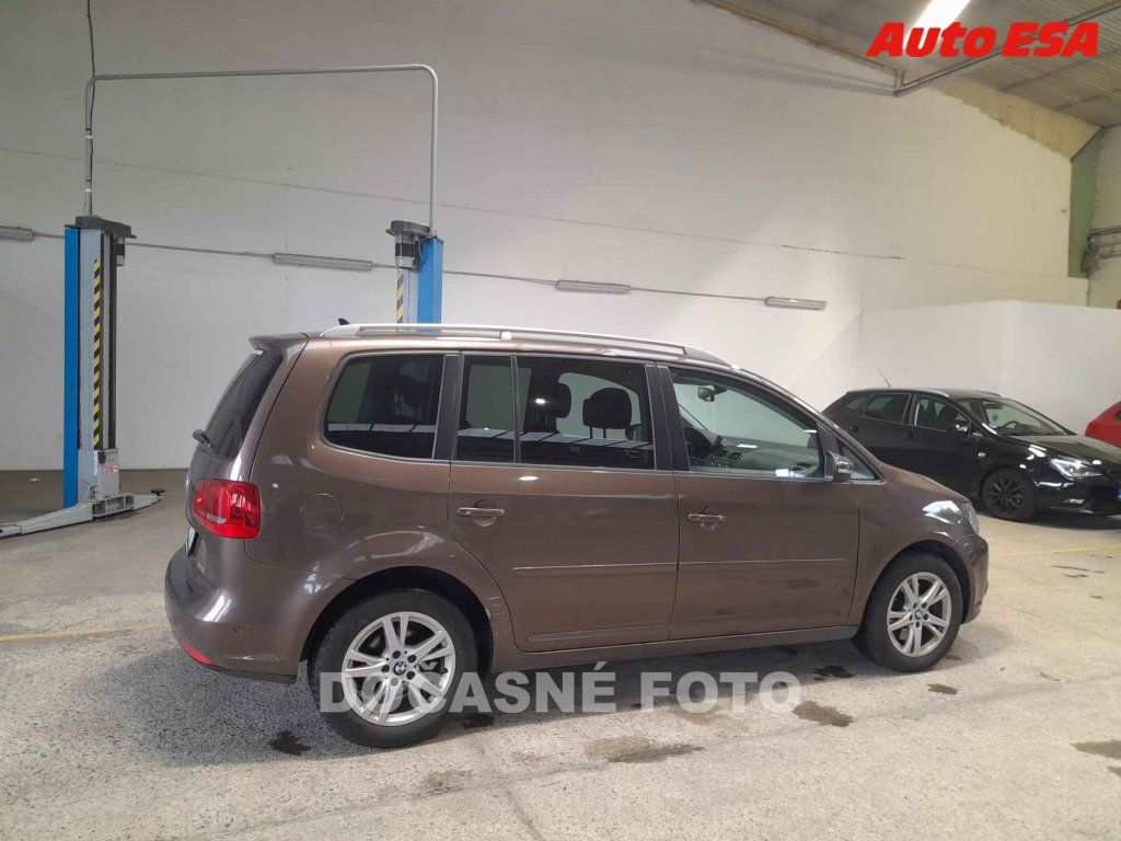 Volkswagen Touran, 2.0 - fotka 2