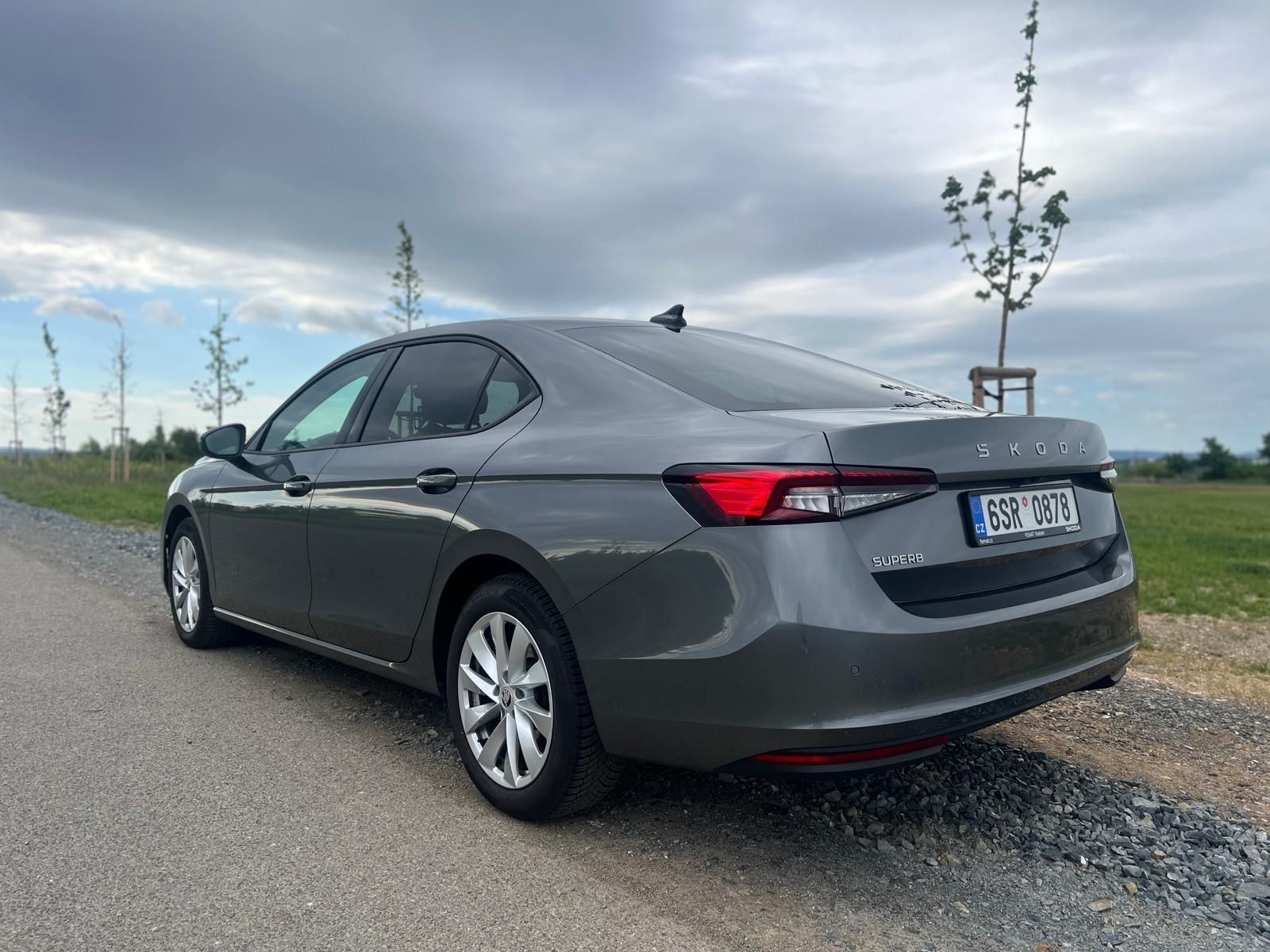 Škoda Superb, 2.0 TDi Selection ČR - fotka 3