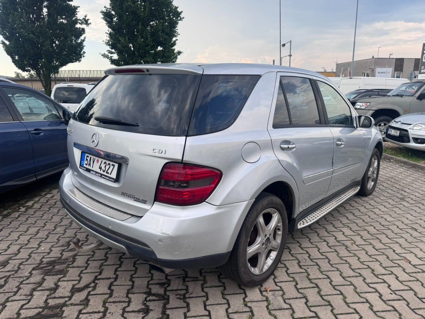 Mercedes-Benz ML, 320 3,0CDI 165KW JINÝ MOTOR - fotka 6