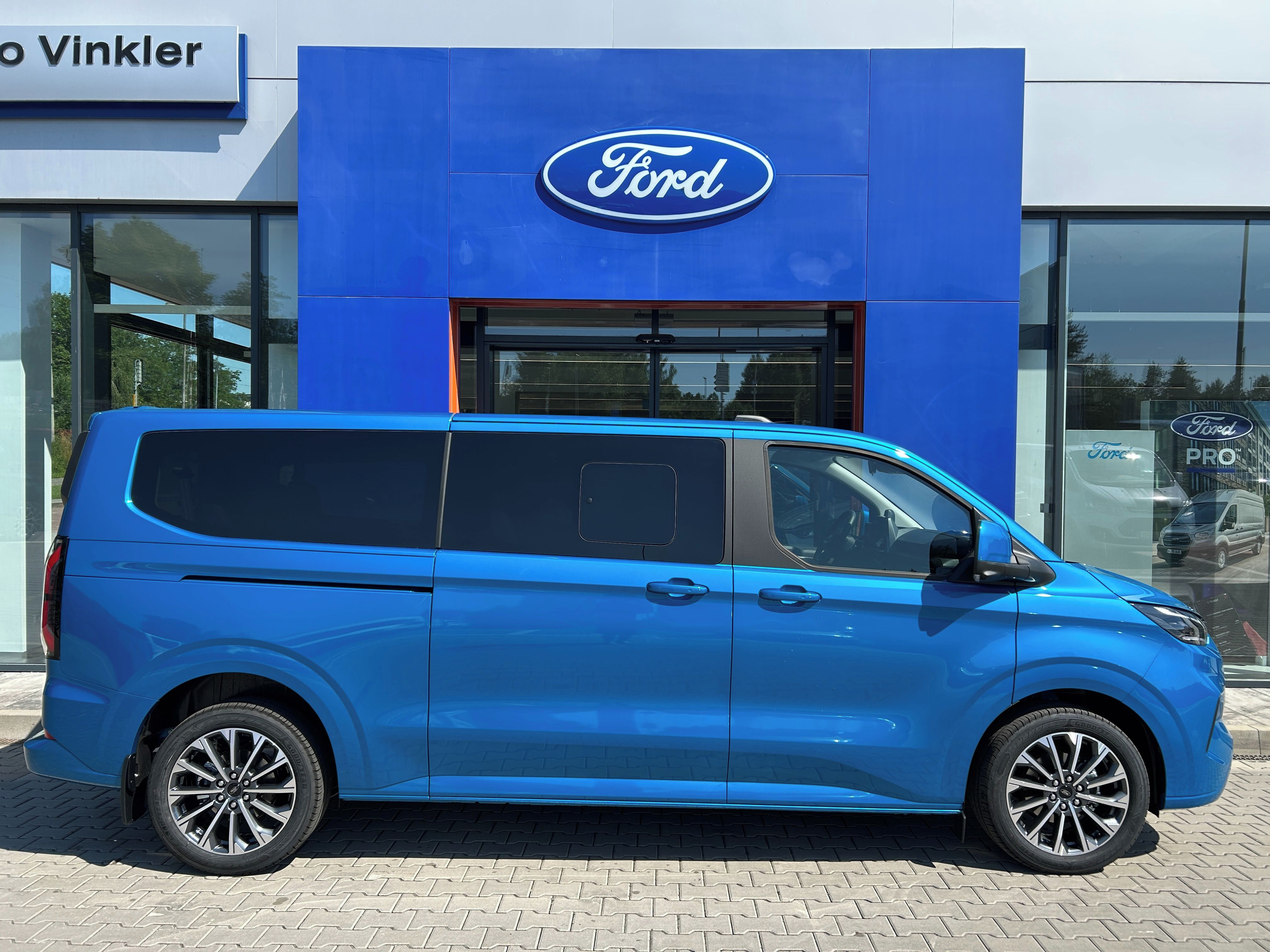 Ford Tourneo Custom, Titanium X L2 2.0EcoBlue 125kW - fotka 4