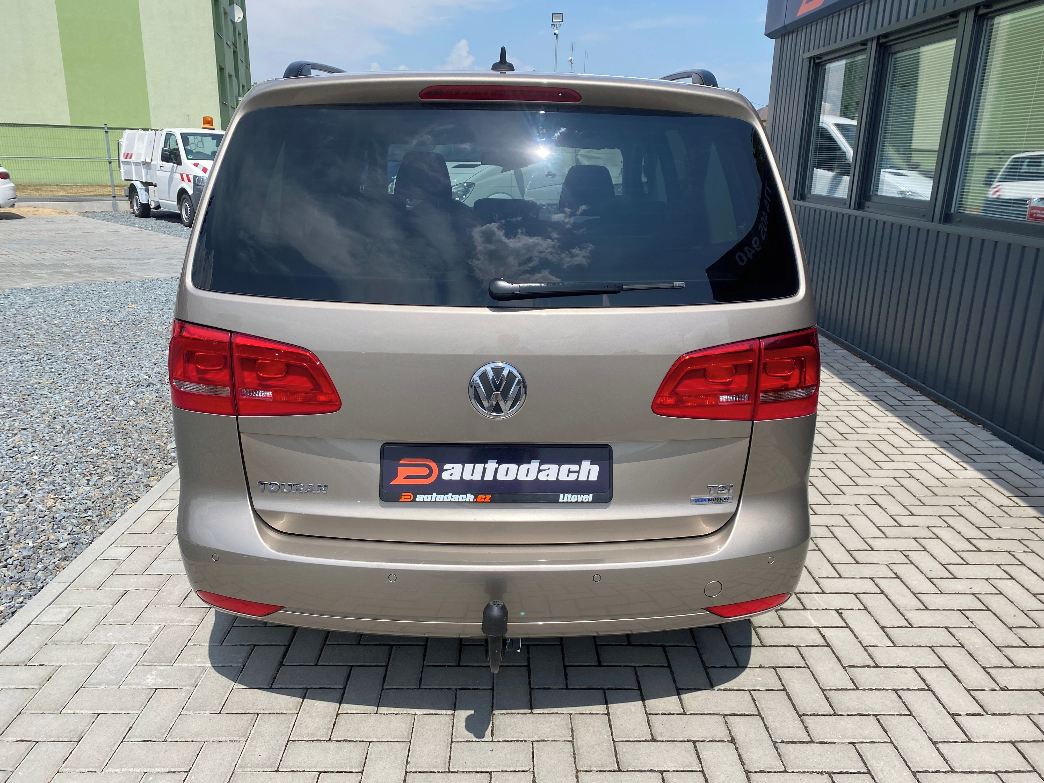 Volkswagen Touran, 1.2 TSI 77kW-CLIMATRONIC-NAVI - fotka 4