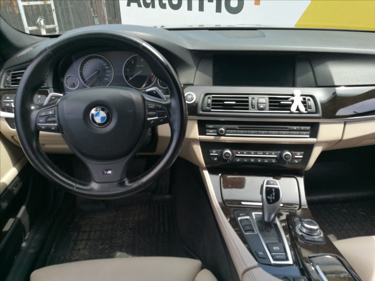 BMW Řada 5, 3,0 d M paket - fotka 5